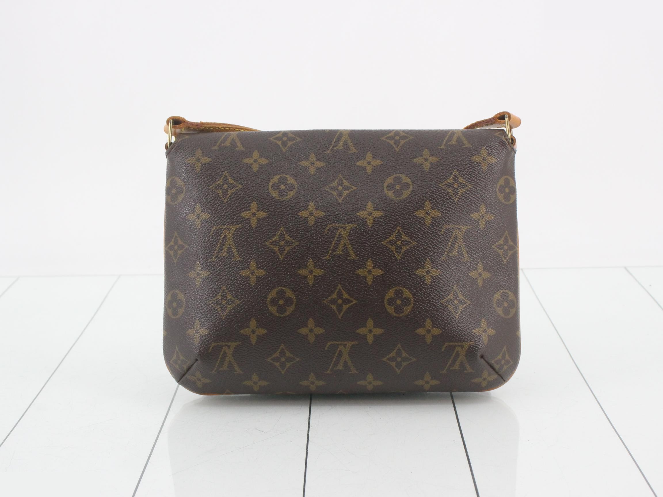 M51257 Musette Tango Short Shoulder Bag — view 2