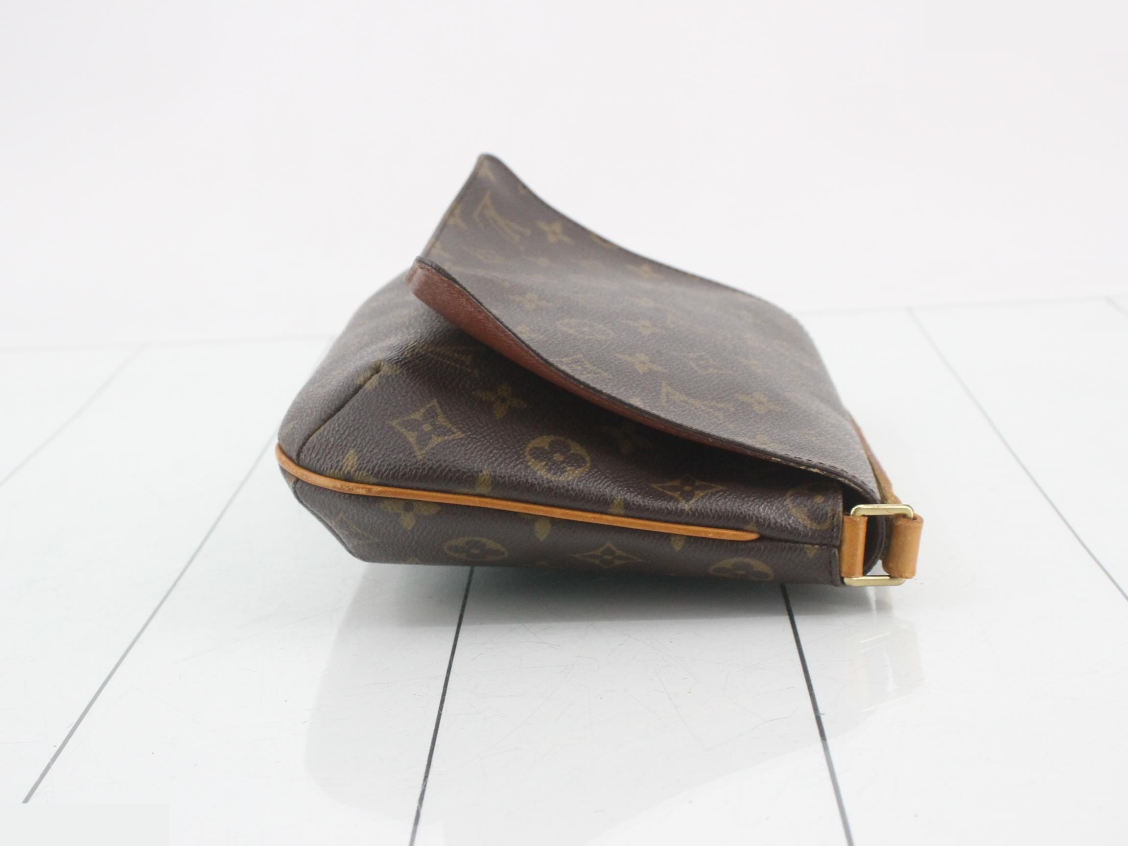M51257 Musette Tango Short Shoulder Bag — view 3