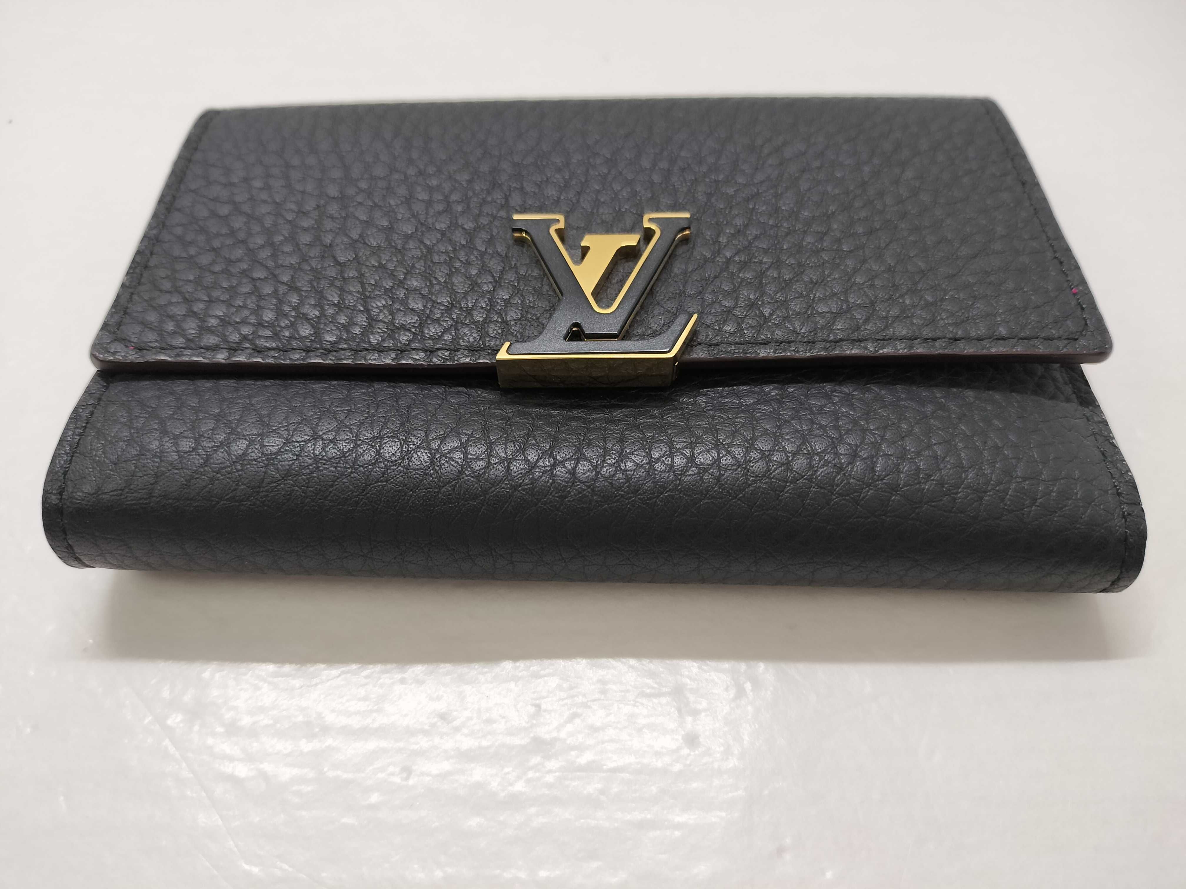 Wallet with IC Chip, Taurillon Leather, M62157 Wallet — view 4