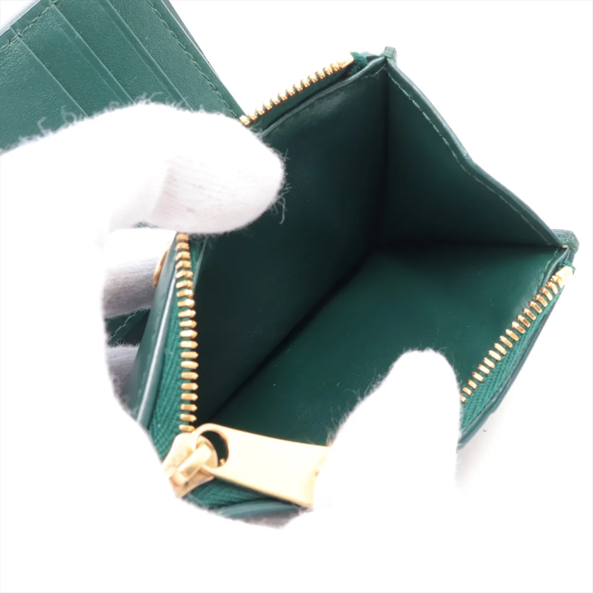 Maxi Intrecciato Cassette Leather Compact Wallet Green — view 5
