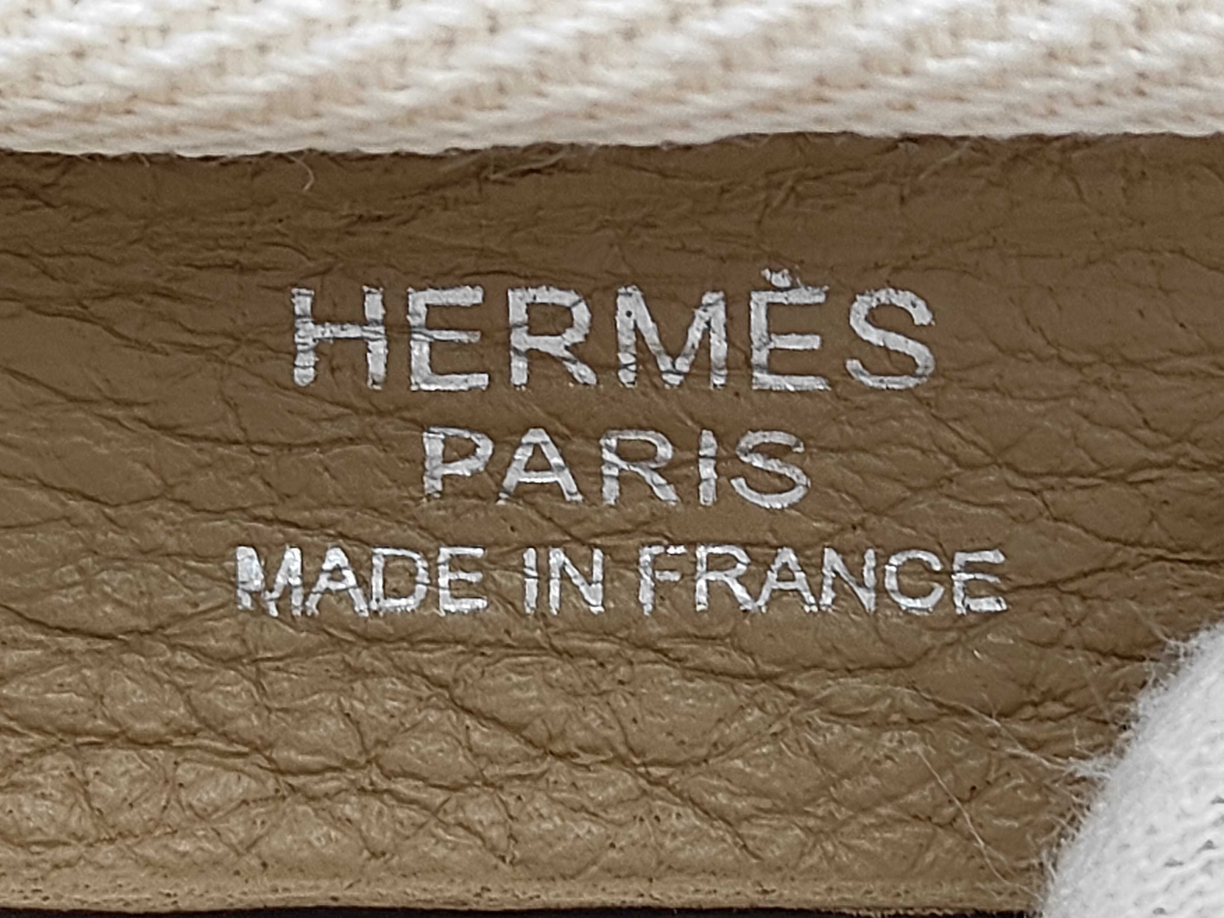 Victoria 35 Beige Tote Bag (L) - Taurillon Clemence Leather — view 10
