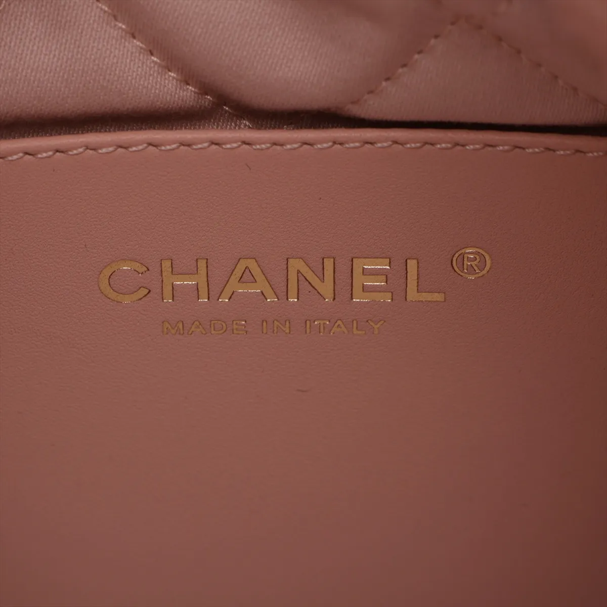 [Individually packaged] Chanel 22 Mini Boa Chain Shoulder Bag, Pink Beige, Gold Hardware, H7XP0LX3, Random Plate, AS3980 — view 10