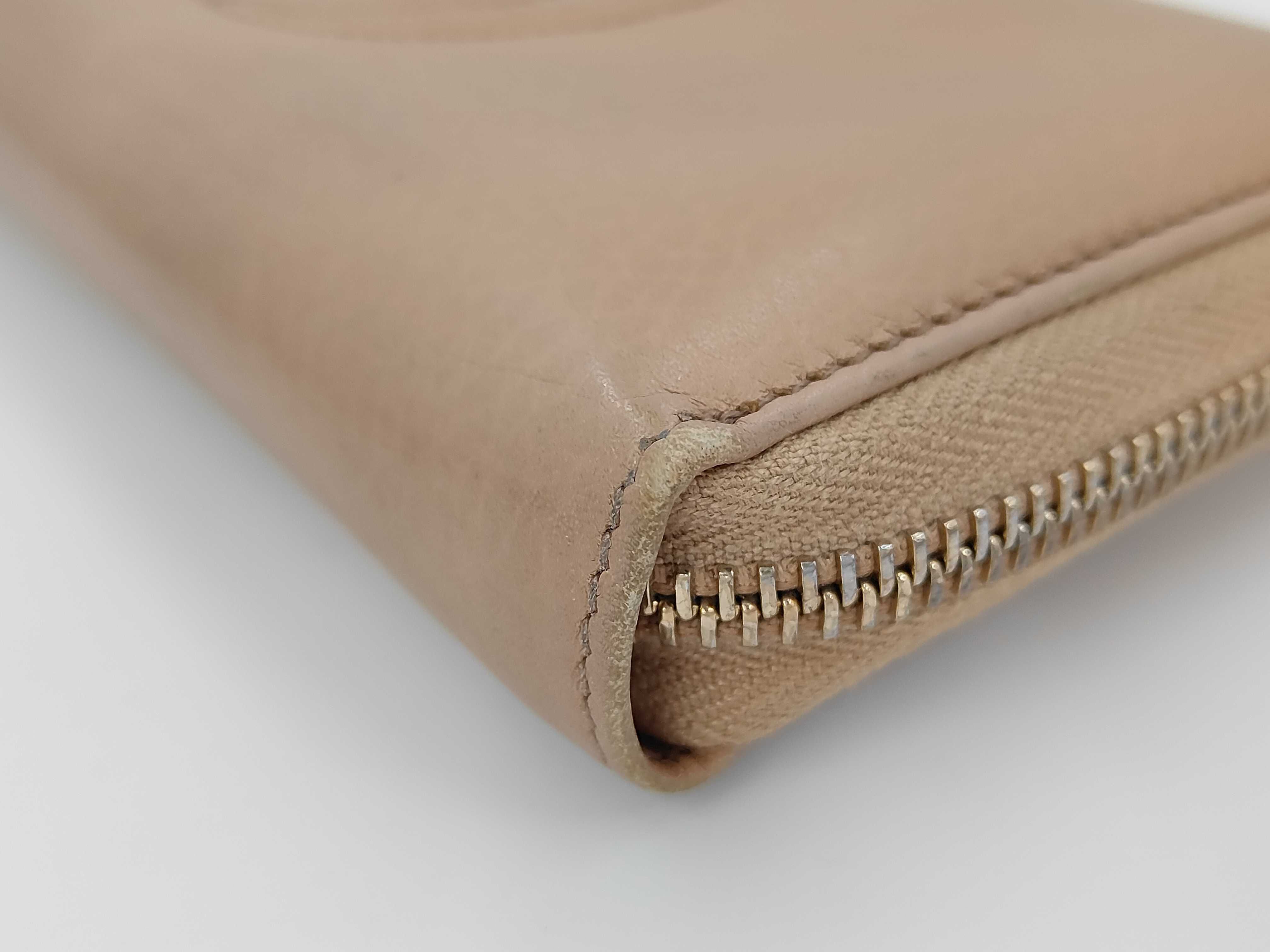 wallet — view 3