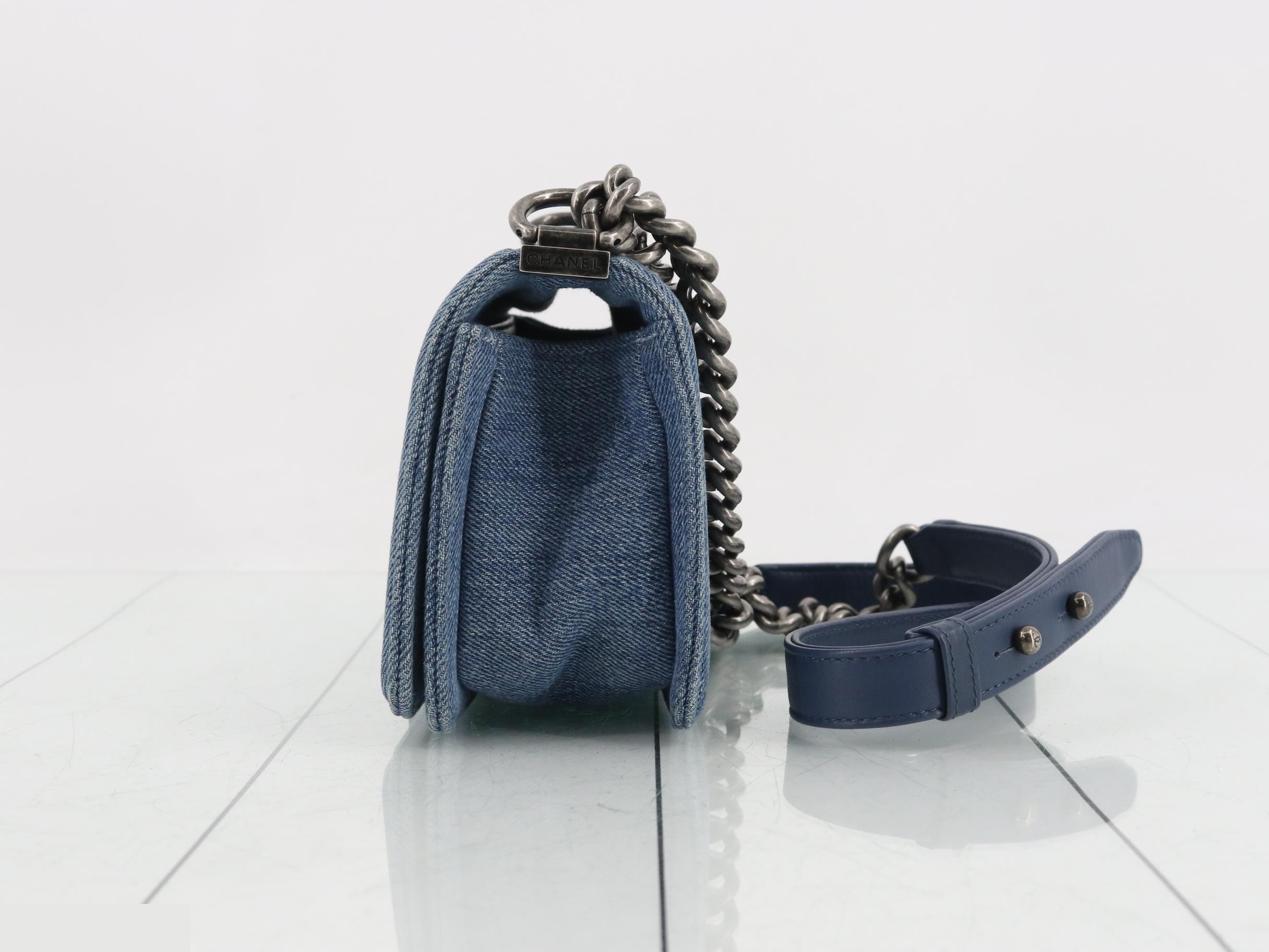 A67085 Denim Chain Shoulder Bag Boy Chanel 20 No. 17 — view 3