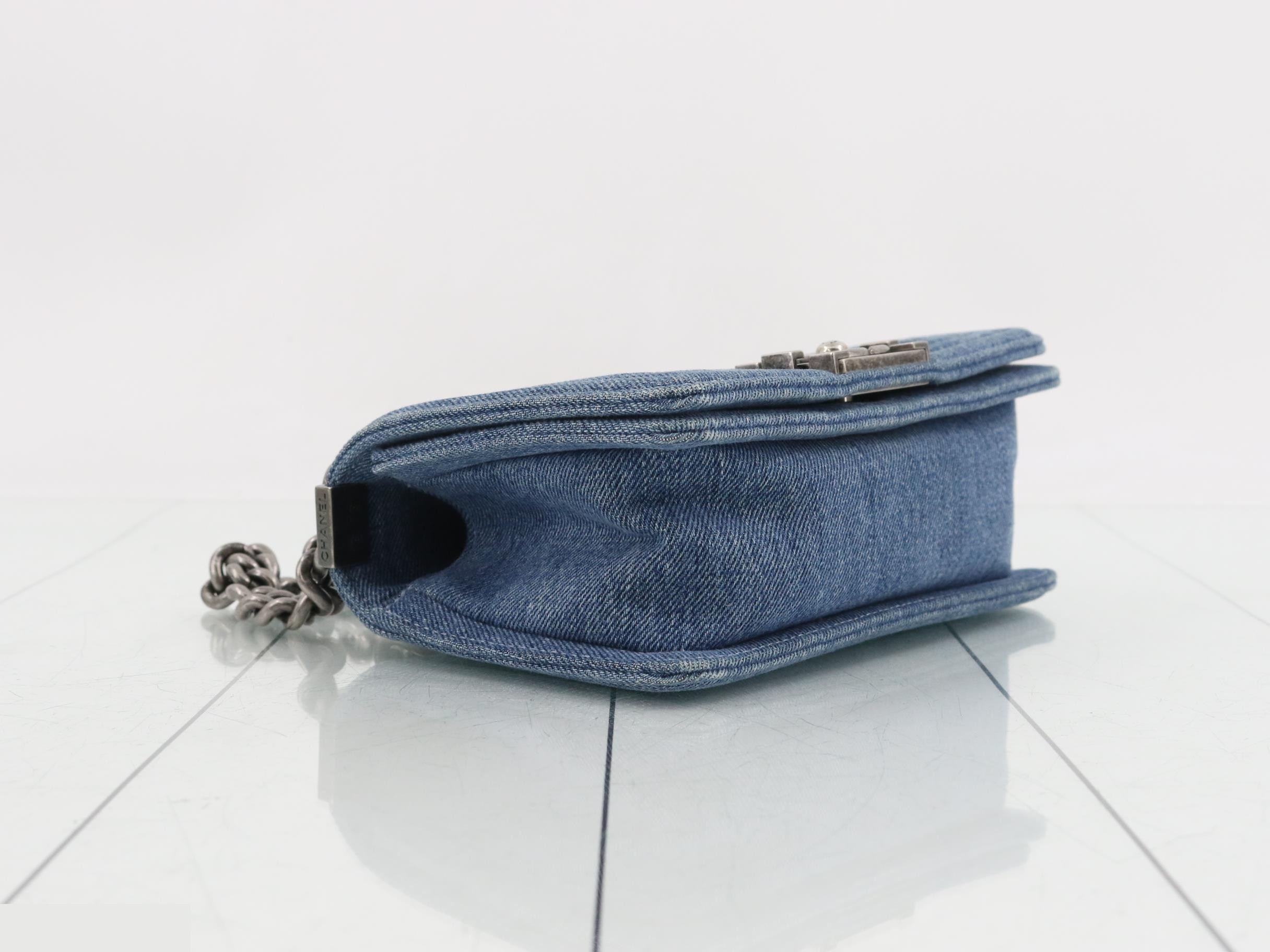 A67085 Denim Chain Shoulder Bag Boy Chanel 20 No. 17 — view 5