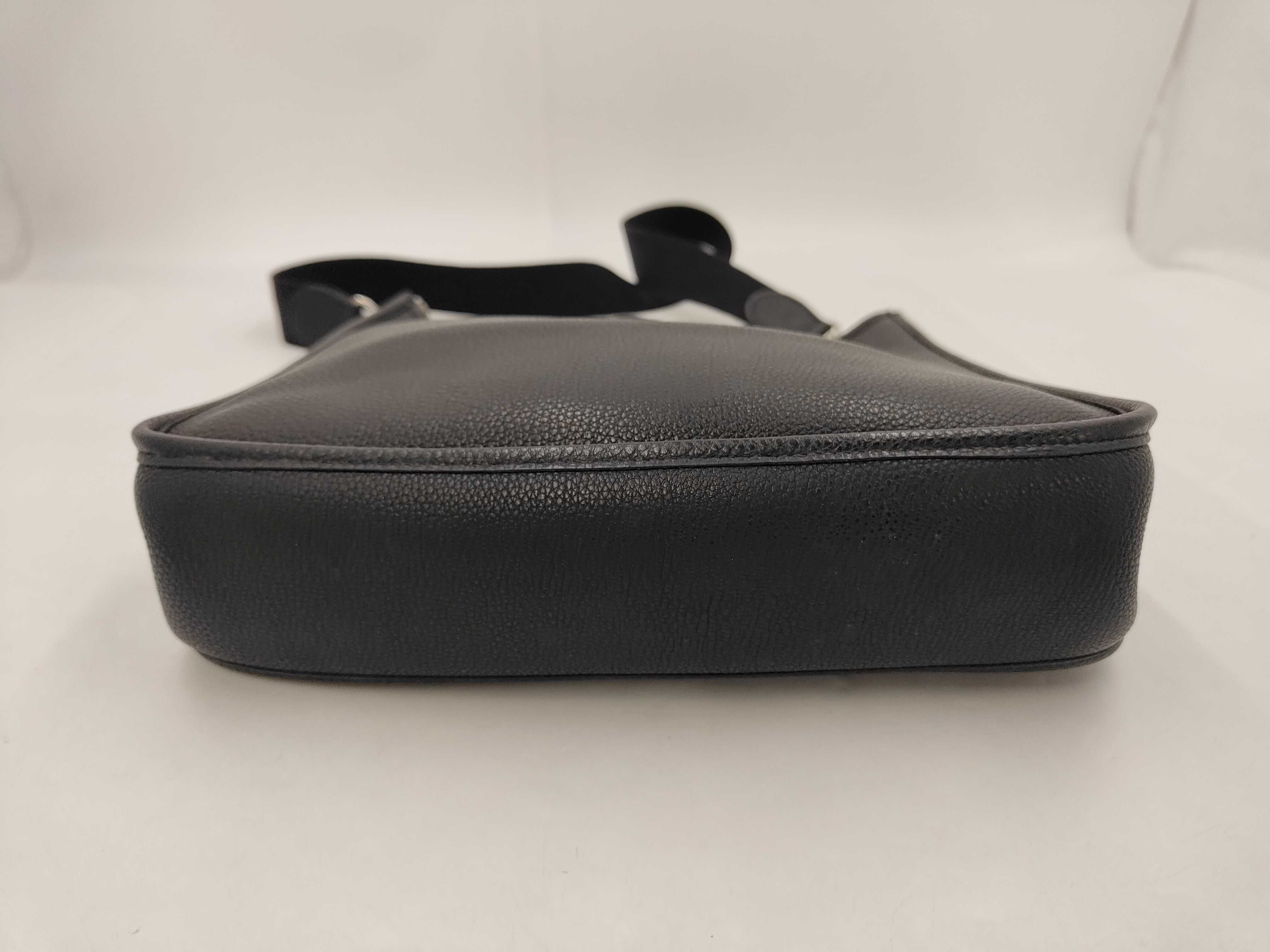 Evelyne PM Taurillon Clemence Black Shoulder Bag D — view 3