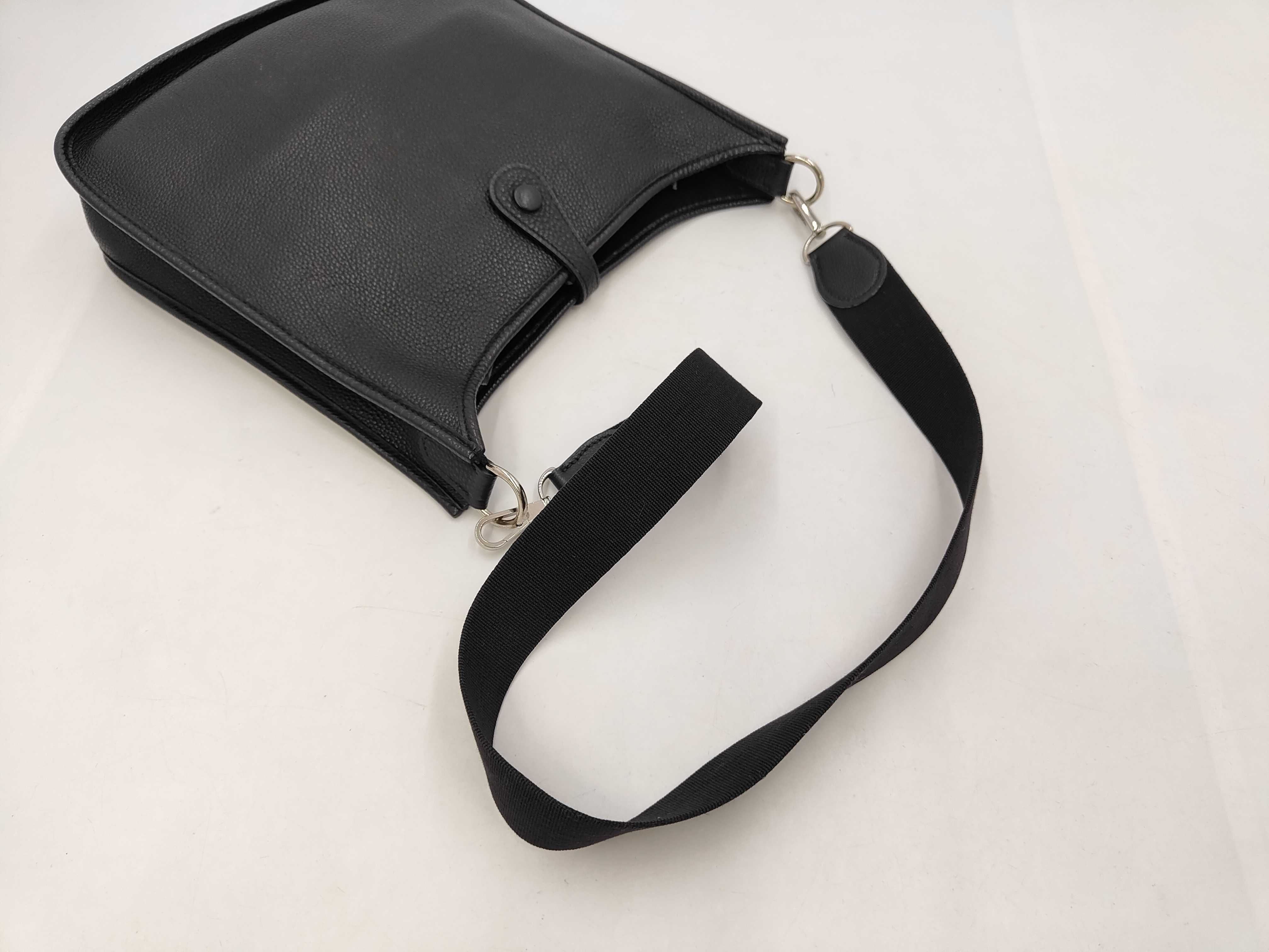 Evelyne PM Taurillon Clemence Black Shoulder Bag D — view 7