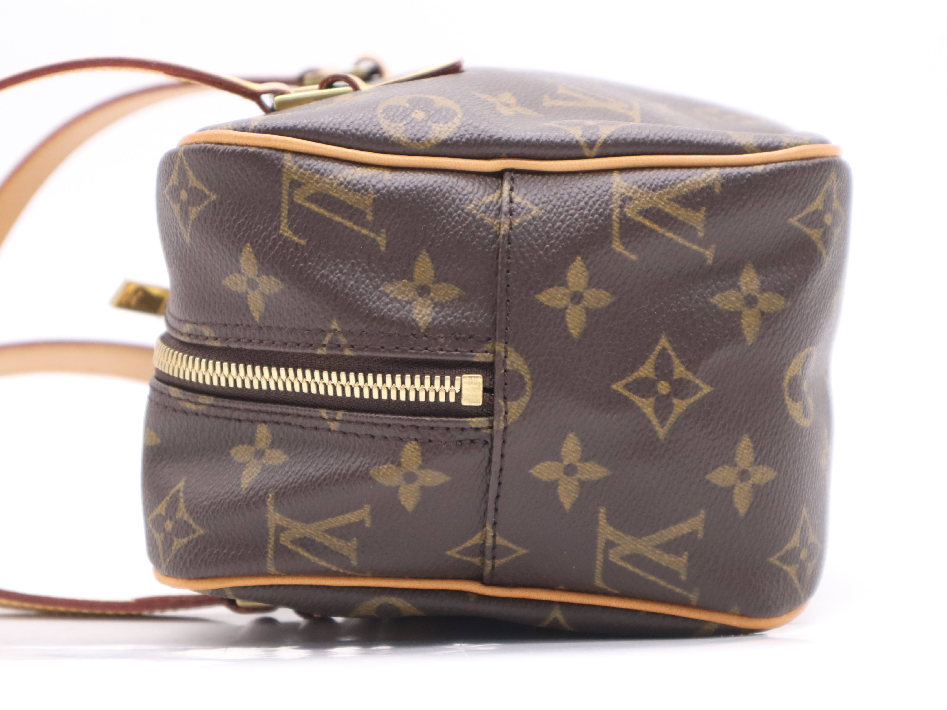 M51182 Monogram Cite MM Shoulder Bag — view 3