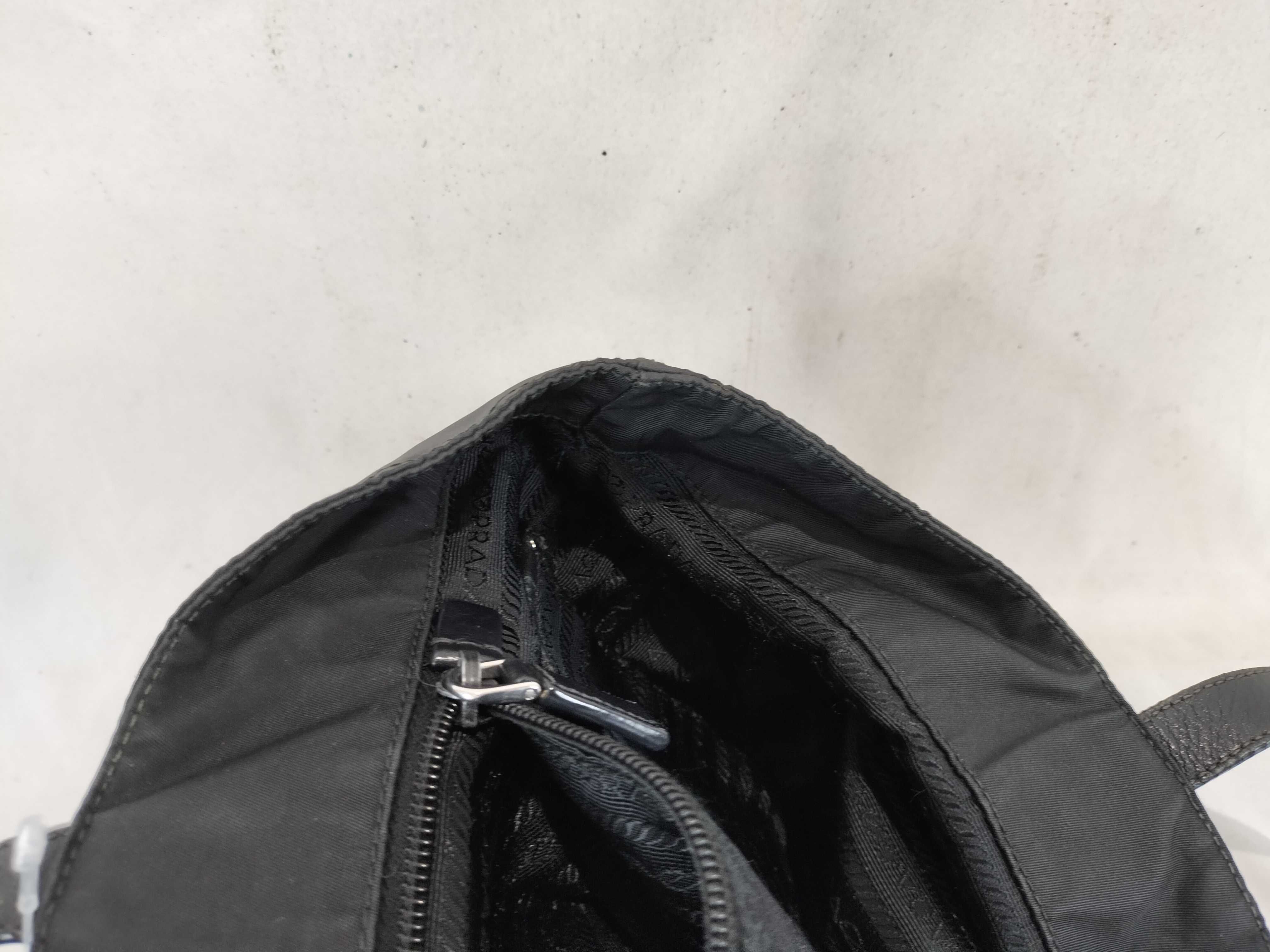 Nylon Handle Leather Tote Bag / Nero / Triangle Logo Handbag — view 12