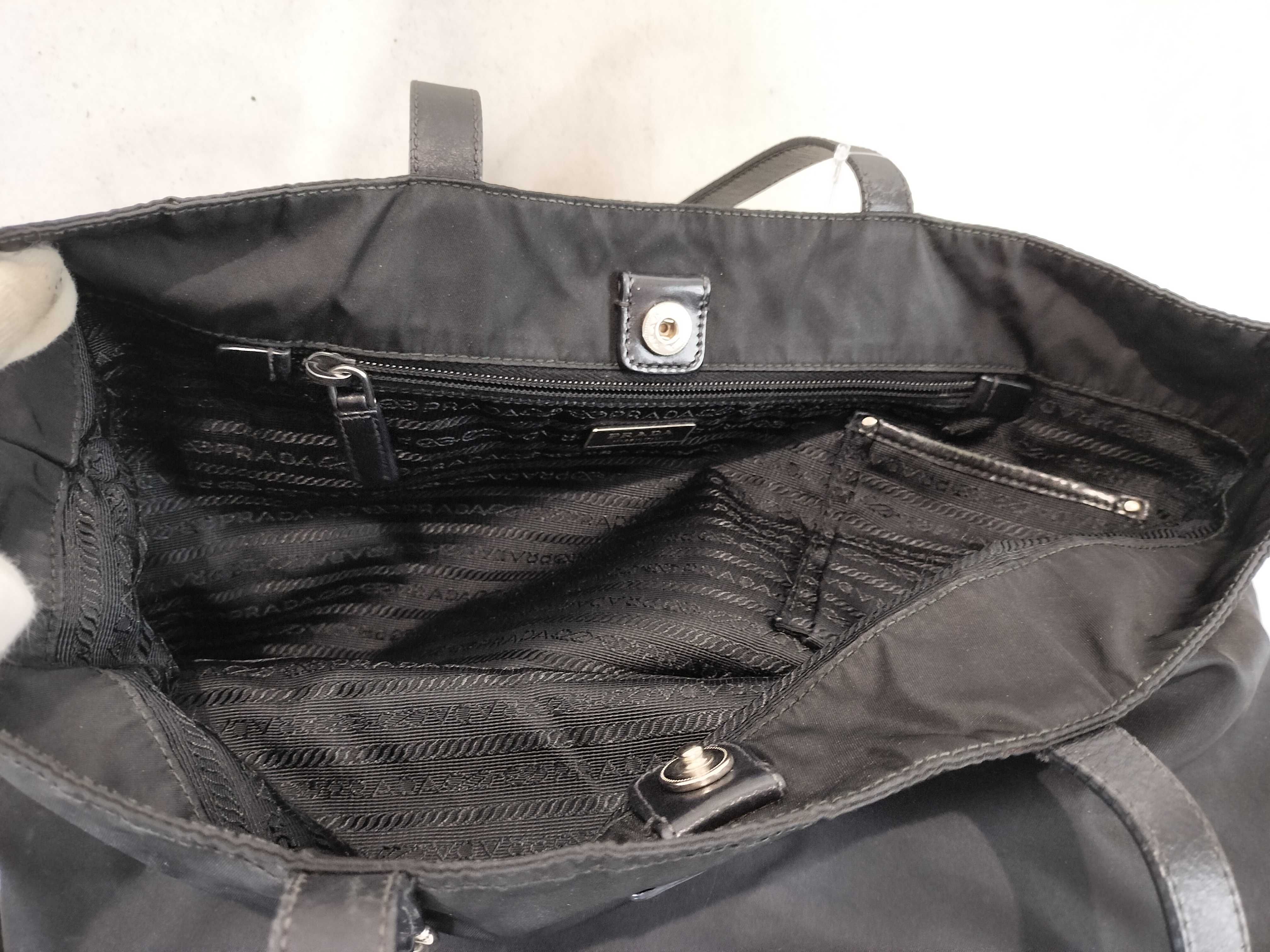 Nylon Handle Leather Tote Bag / Nero / Triangle Logo Handbag — view 9