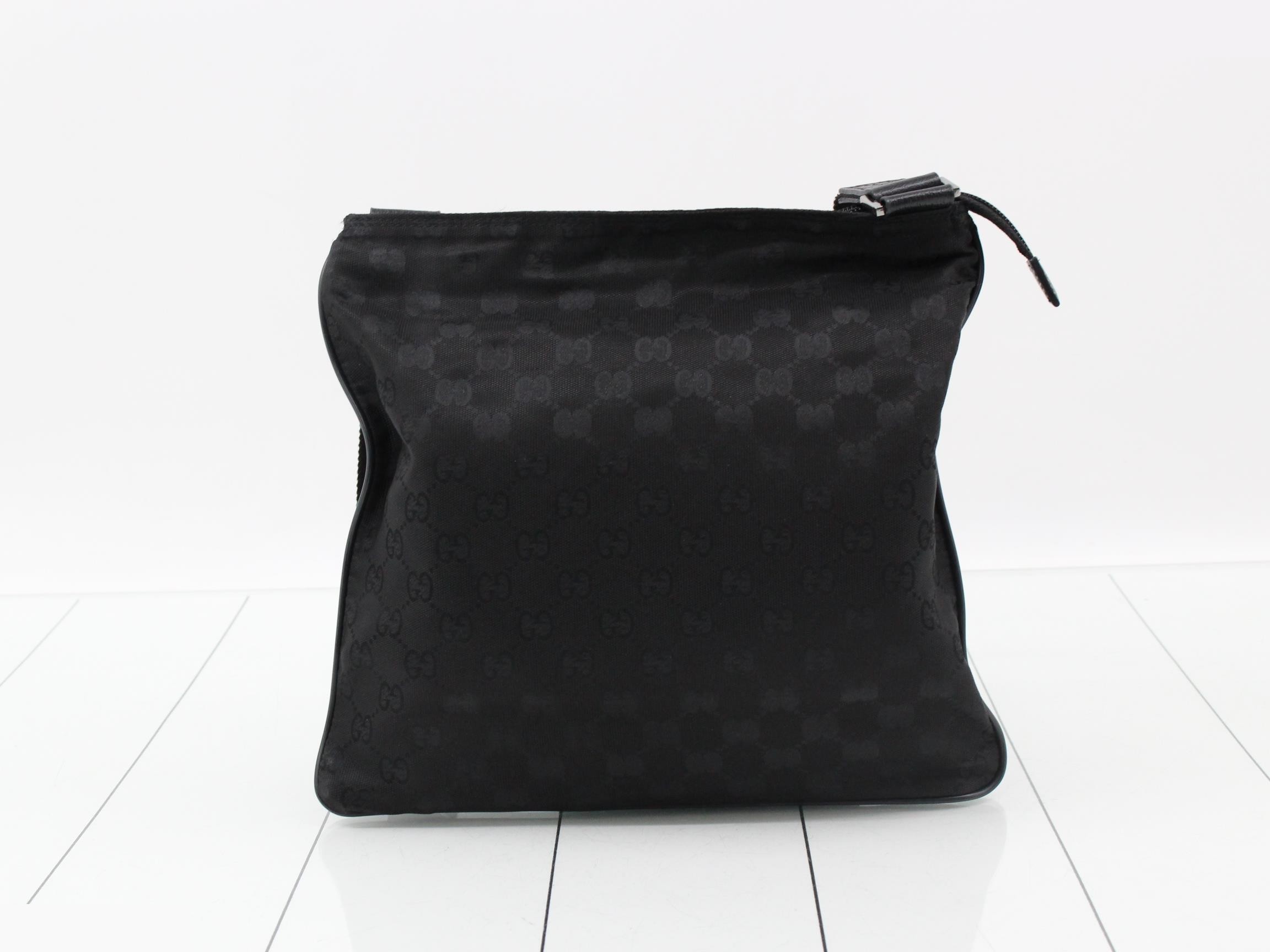GG Canvas Shoulder Bag — view 2