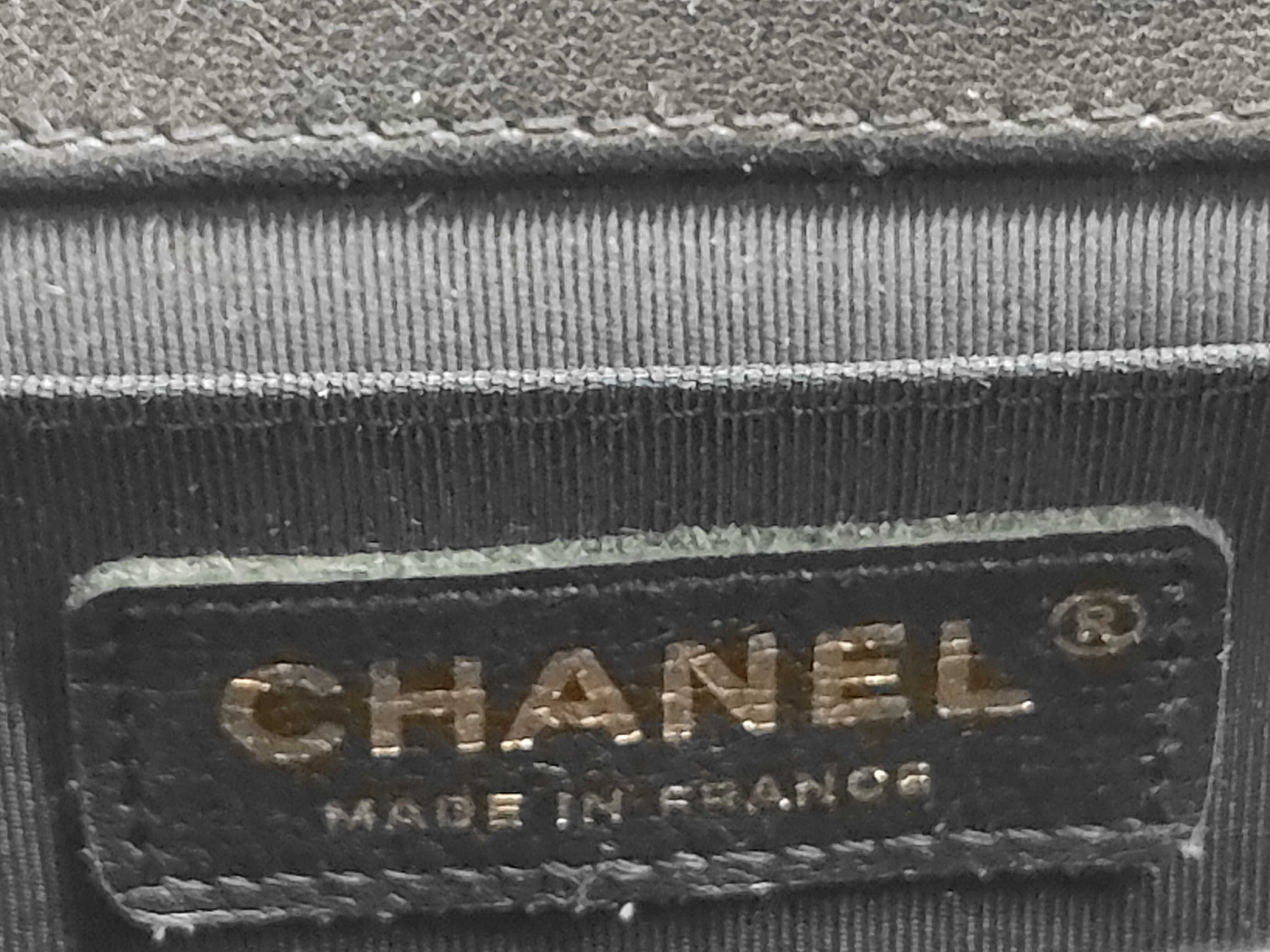 Boy Chanel 25 Black Shoulder Bag (No. 20) — view 12