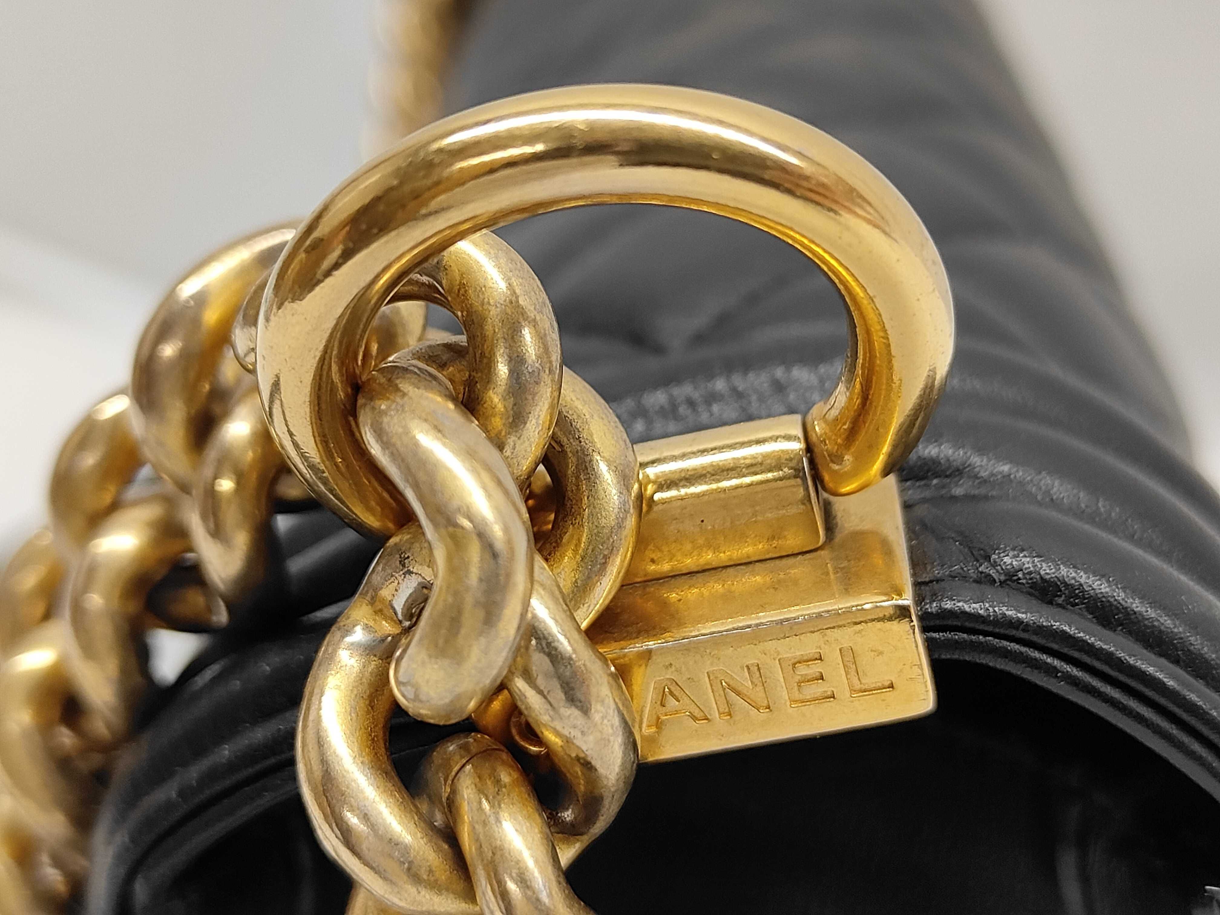 Boy Chanel 25 Black Shoulder Bag (No. 20) — view 6