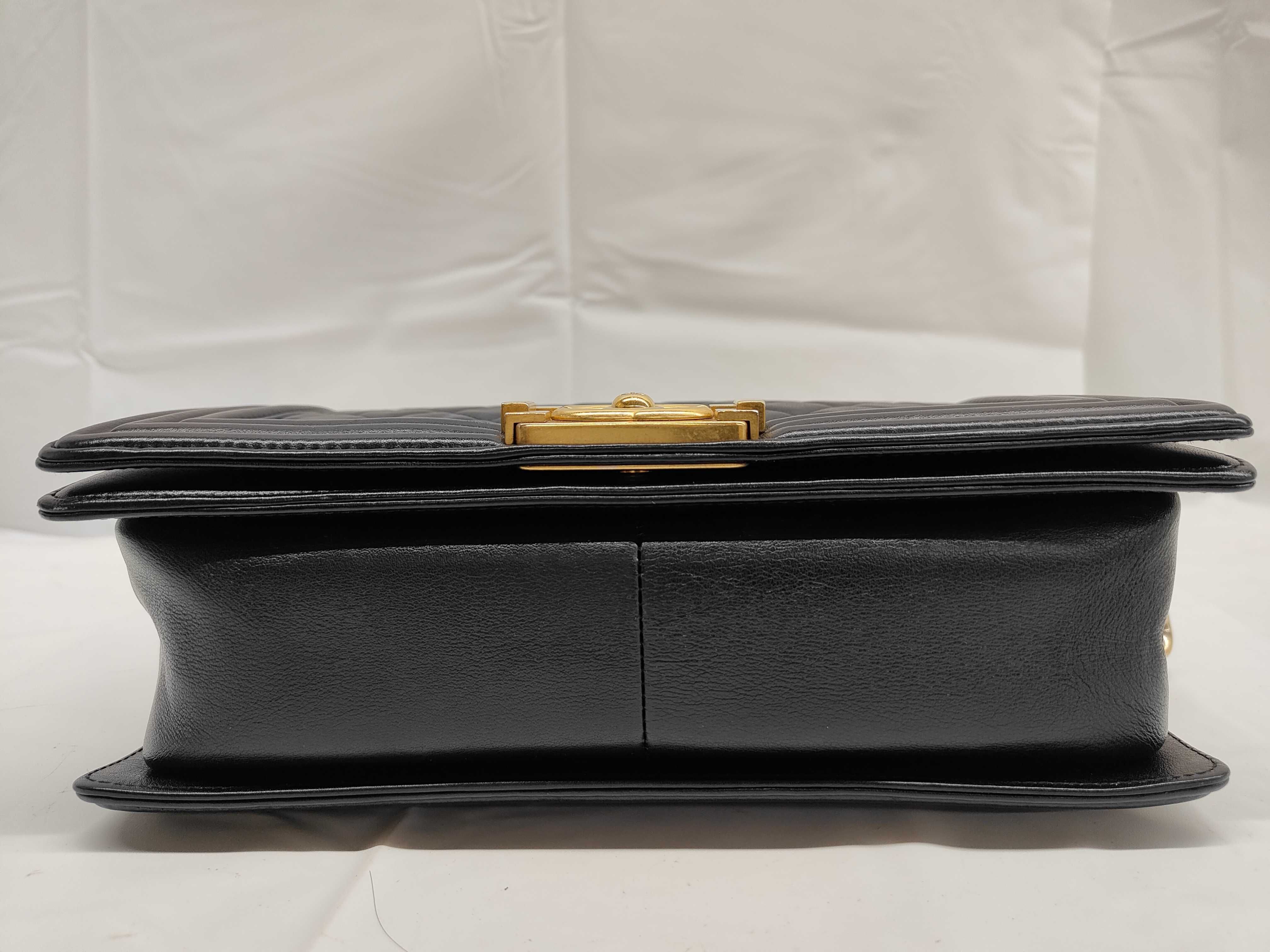 Boy Chanel 25 Black Shoulder Bag (No. 20) — view 8