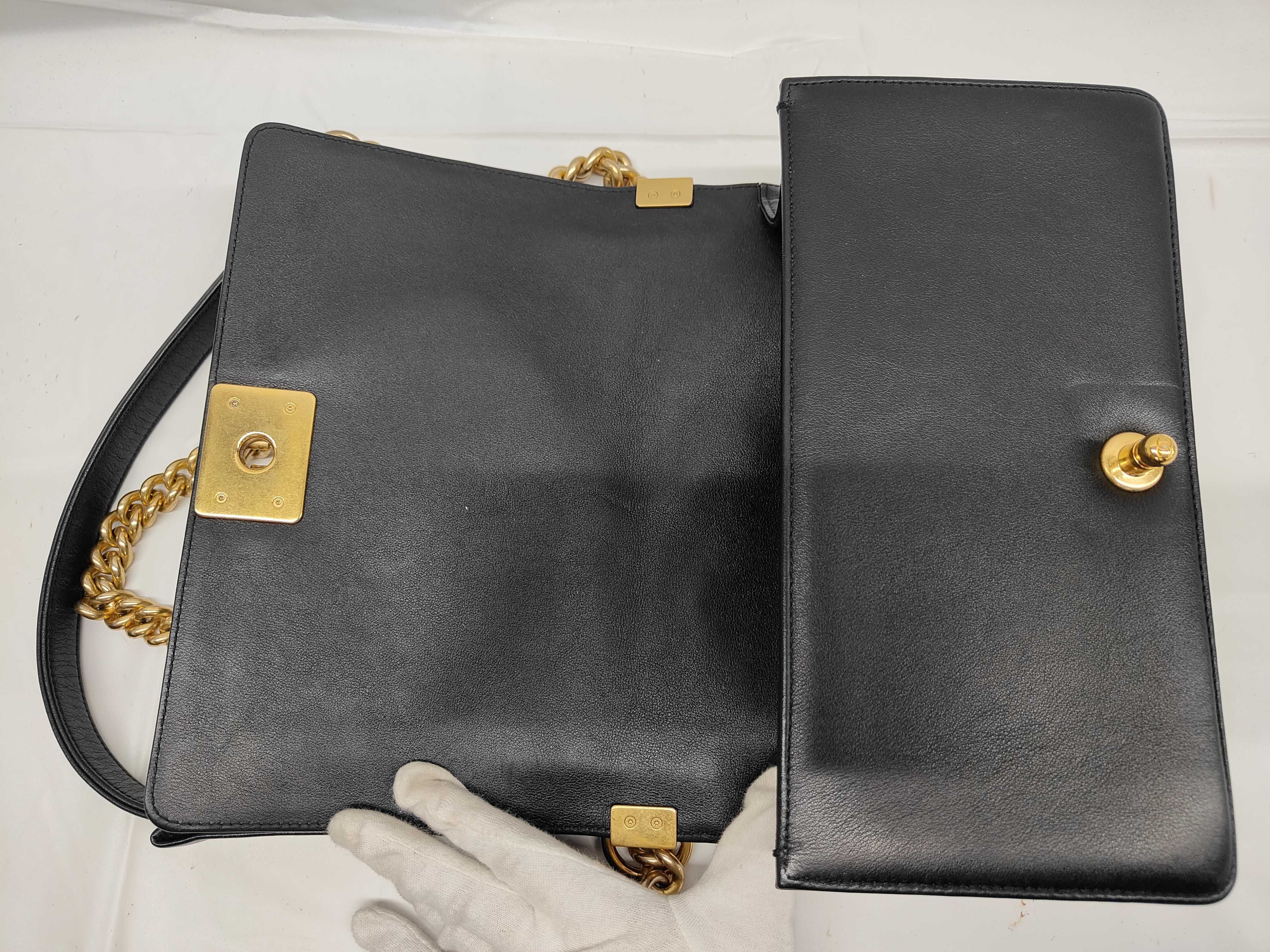 Boy Chanel 25 Black Shoulder Bag (No. 20) — view 9