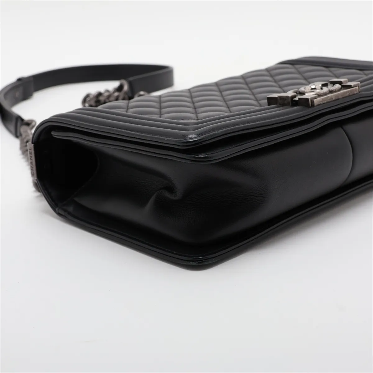 Boy Chanel 25 Leather Chain Shoulder Bag, Black with Gunmetal Hardware, 20414565 (Serial Number in the 20s) — view 4
