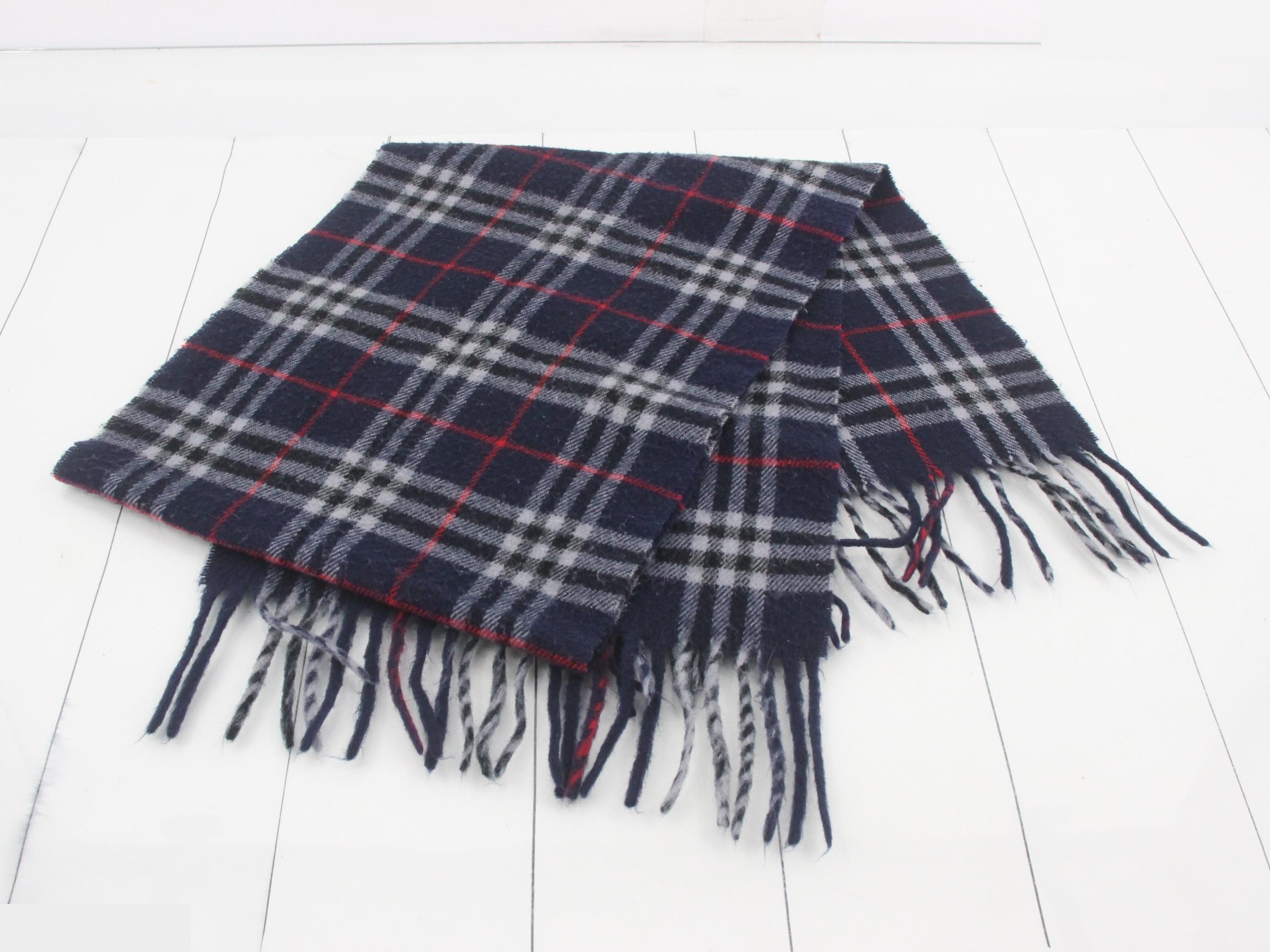 Other lines: Small items, accessories, and scarves — view 3