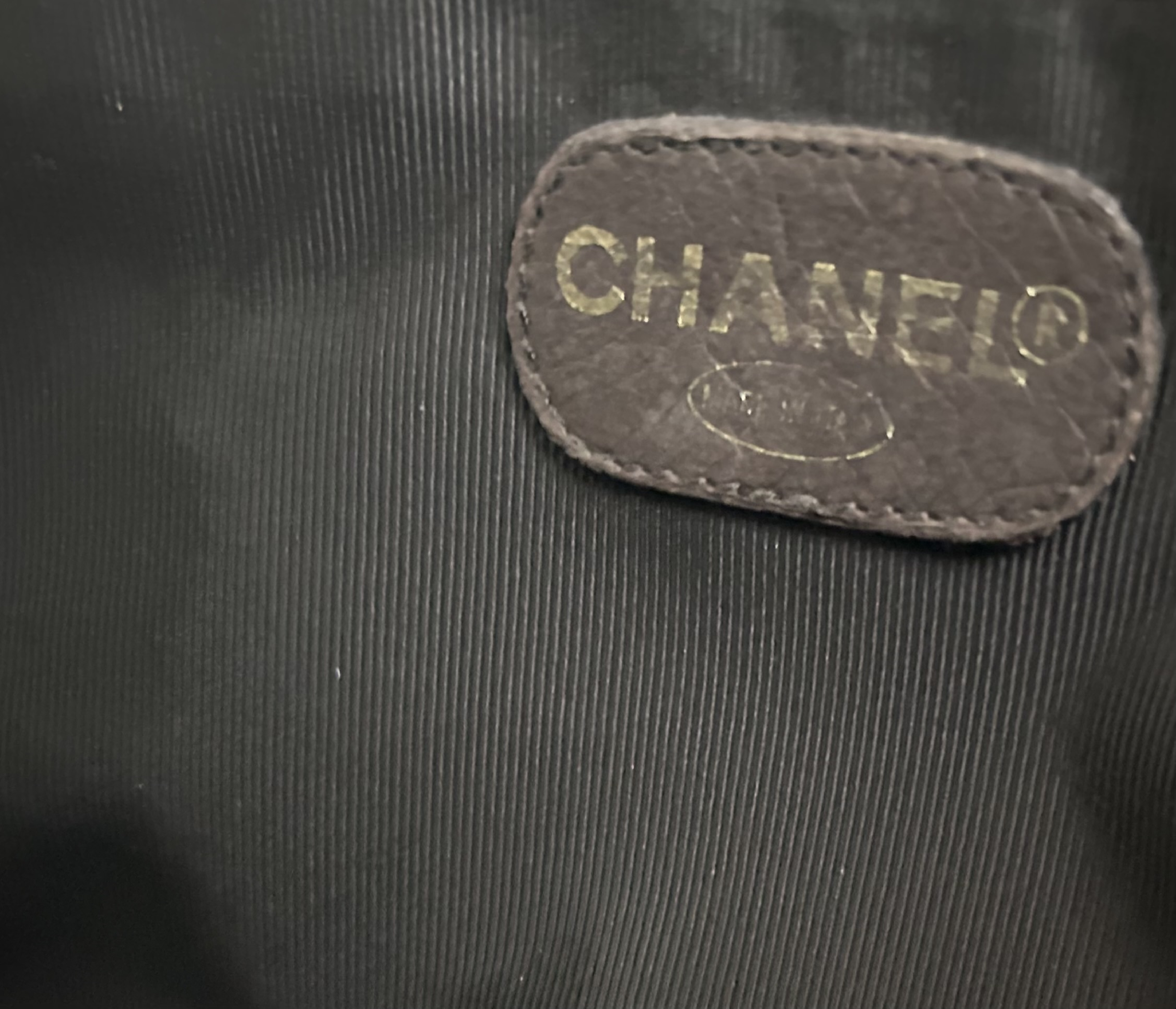 Caviar Skin Logo Chain Tote Bag — view 11