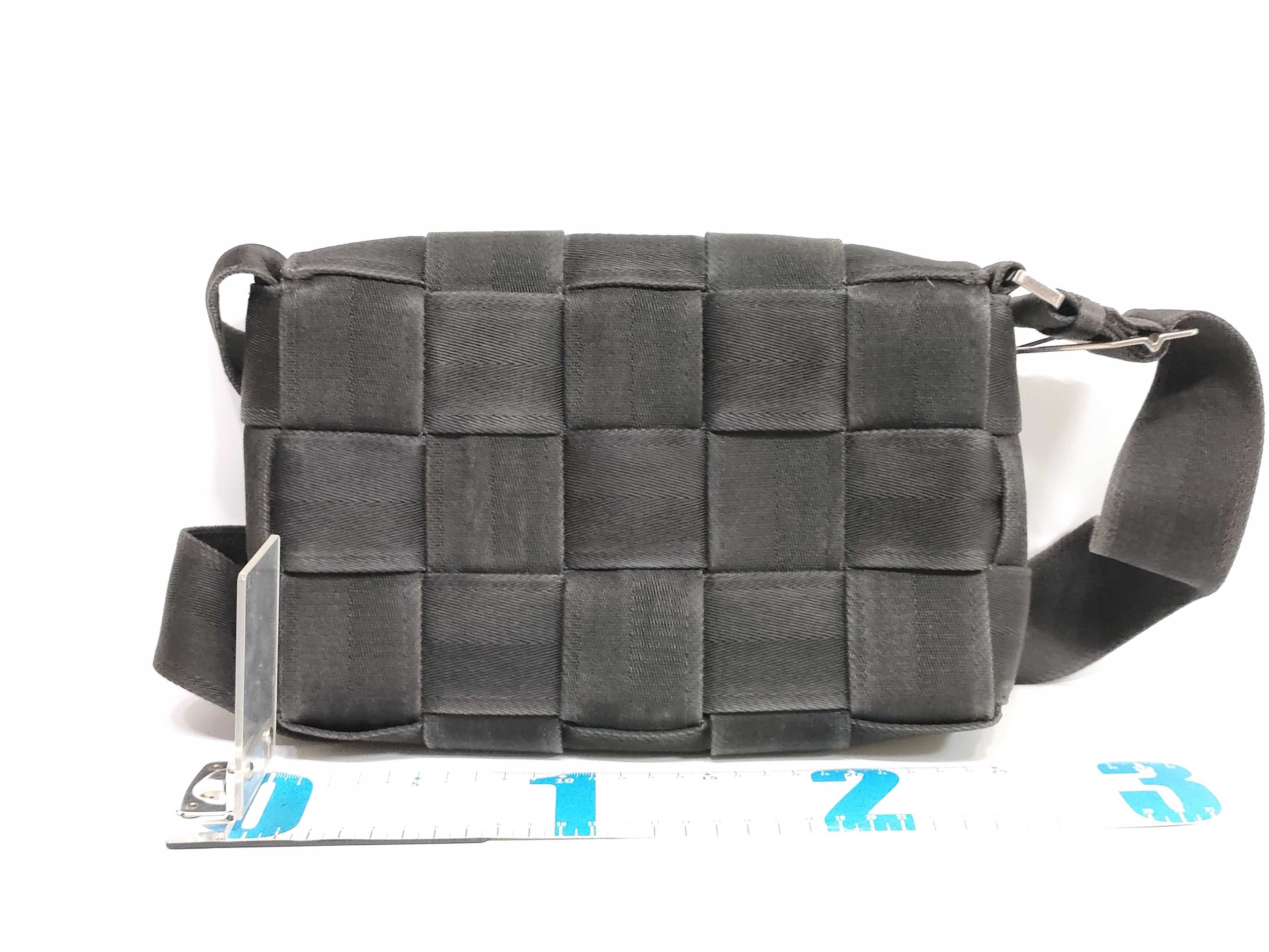 Intrecciato Bottega Cassette Canvas Maxi Intrecciato Shoulder Bag Black RFID Shoulder Bag — view 2