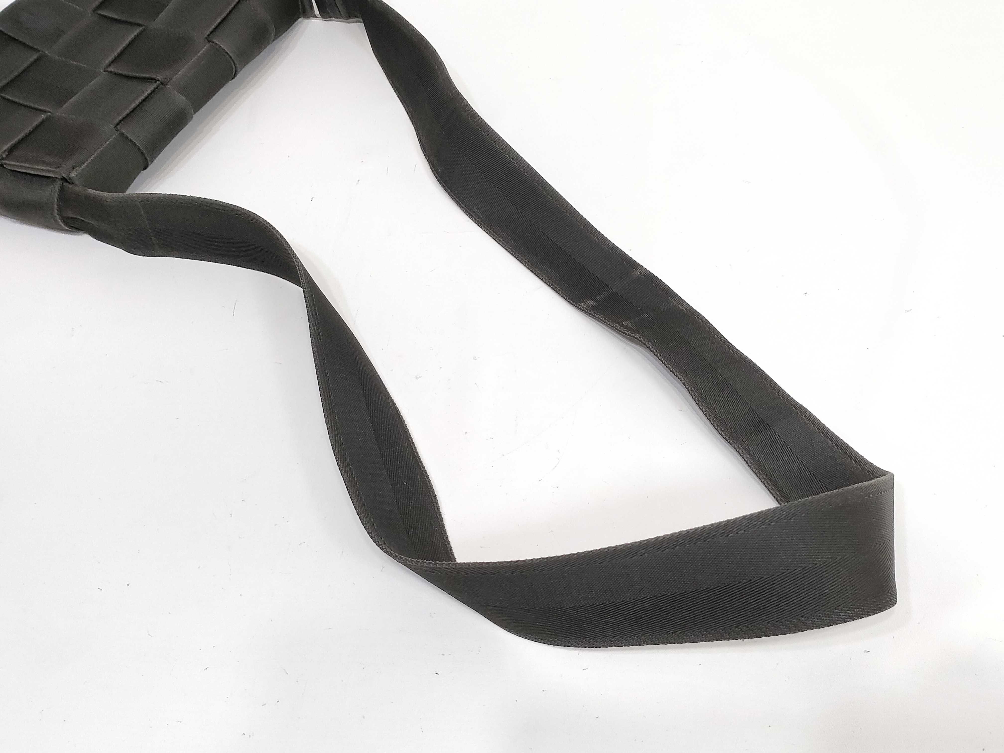 Intrecciato Bottega Cassette Canvas Maxi Intrecciato Shoulder Bag Black RFID Shoulder Bag — view 3