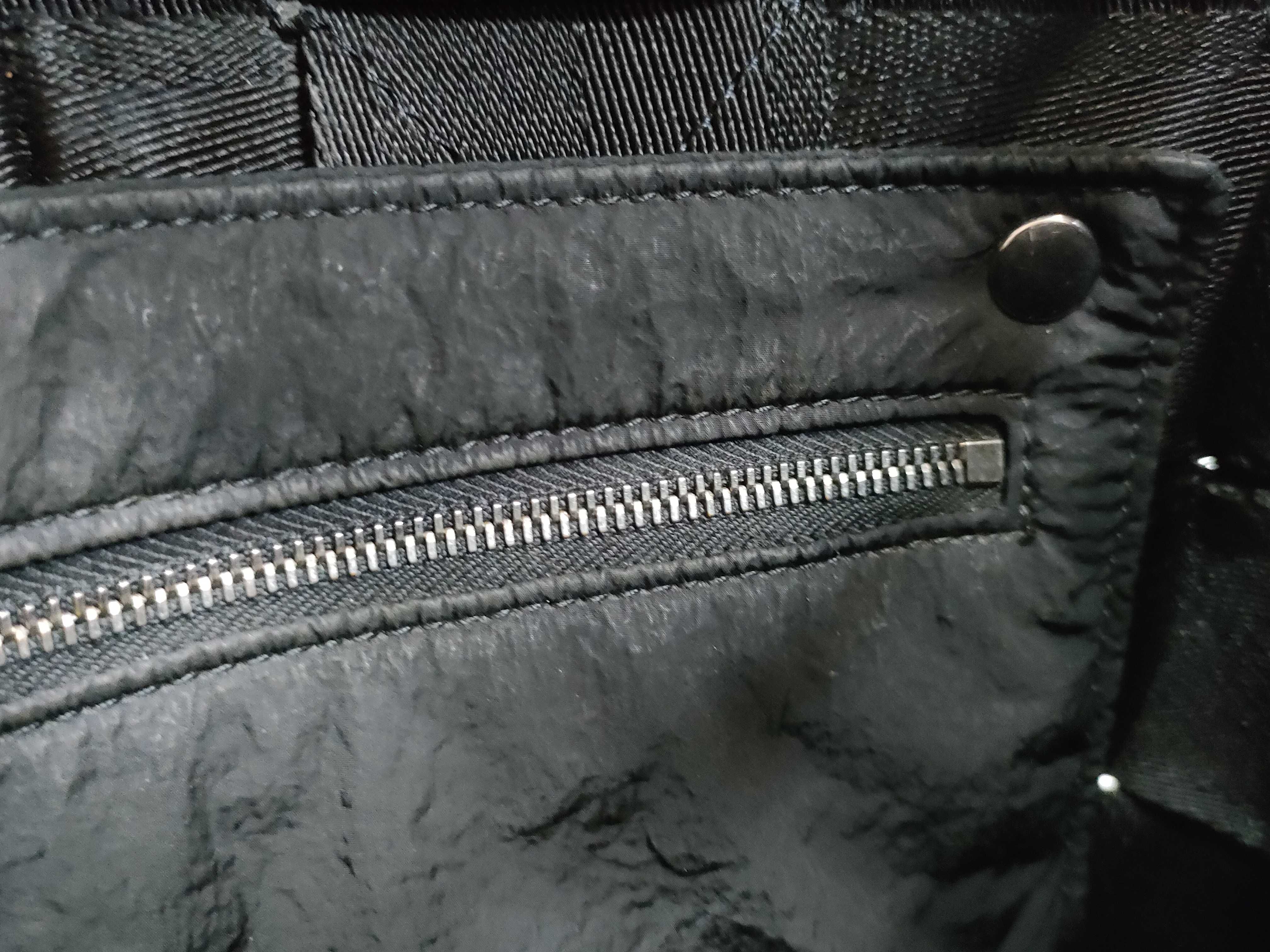 Intrecciato Bottega Cassette Canvas Maxi Intrecciato Shoulder Bag Black RFID Shoulder Bag — view 6
