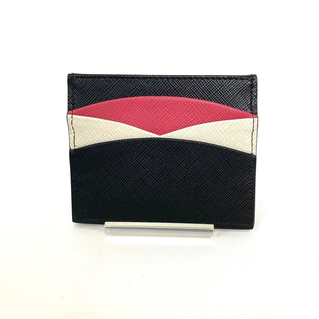 Other items: Bags, notebook covers, card cases, etc. — view 2
