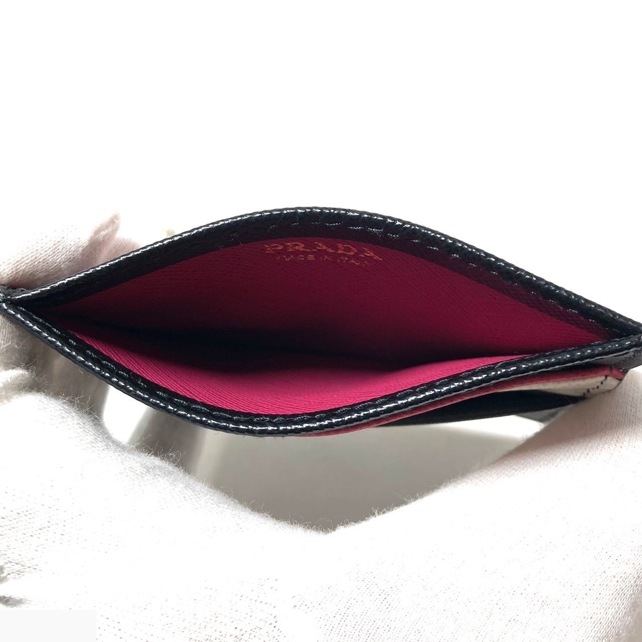 Other items: Bags, notebook covers, card cases, etc. — view 10