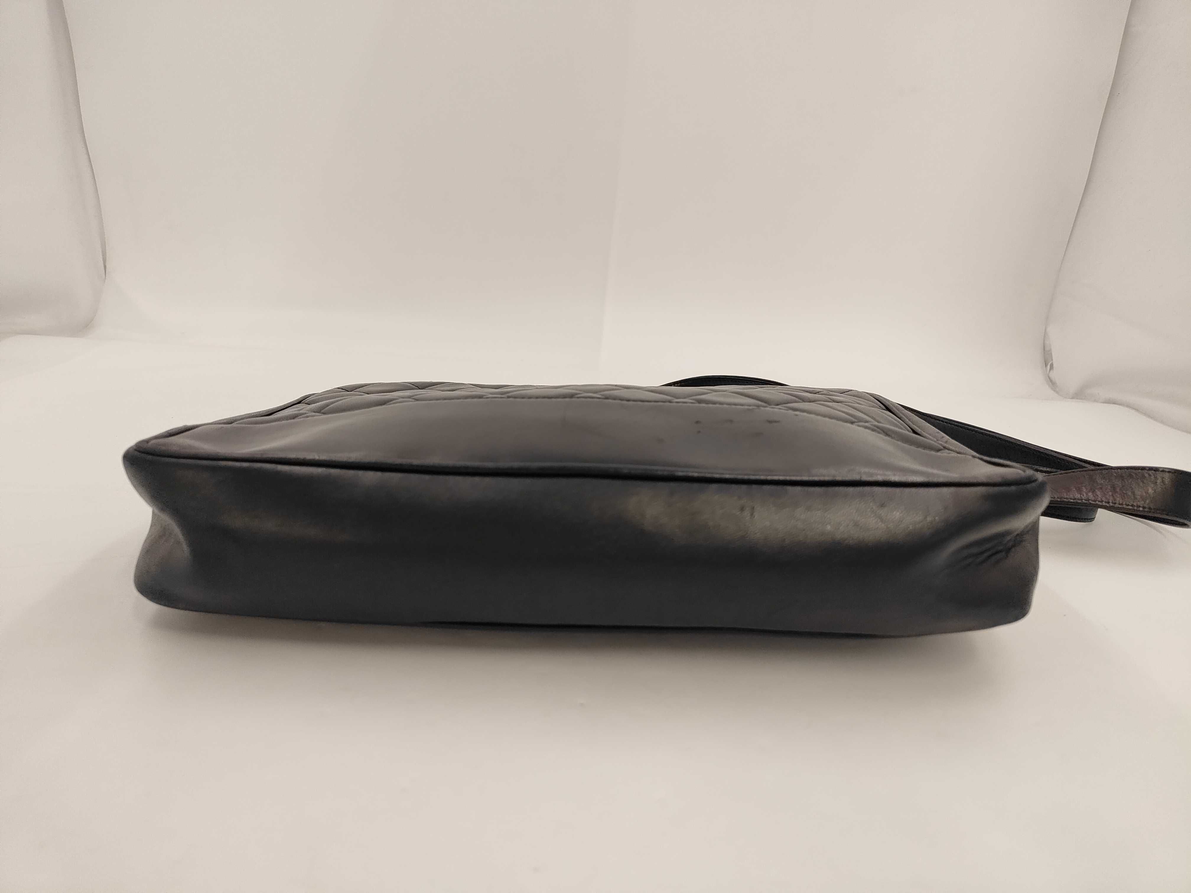 Matelassé Double Chain Black Shoulder Bag — view 4