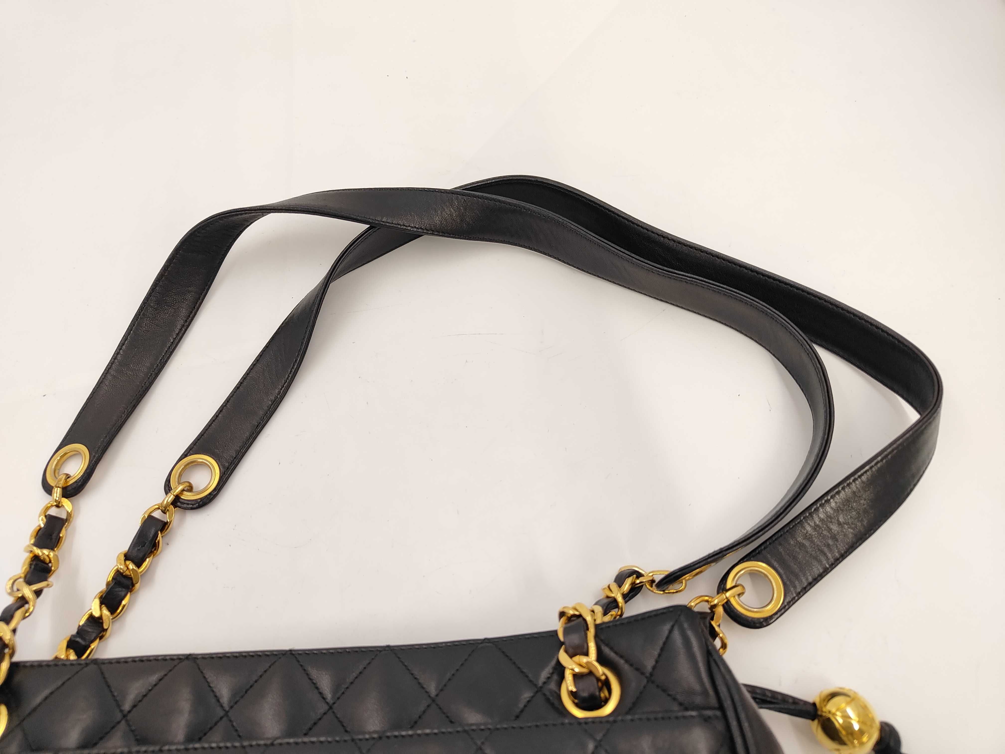 Matelassé Double Chain Black Shoulder Bag — view 5