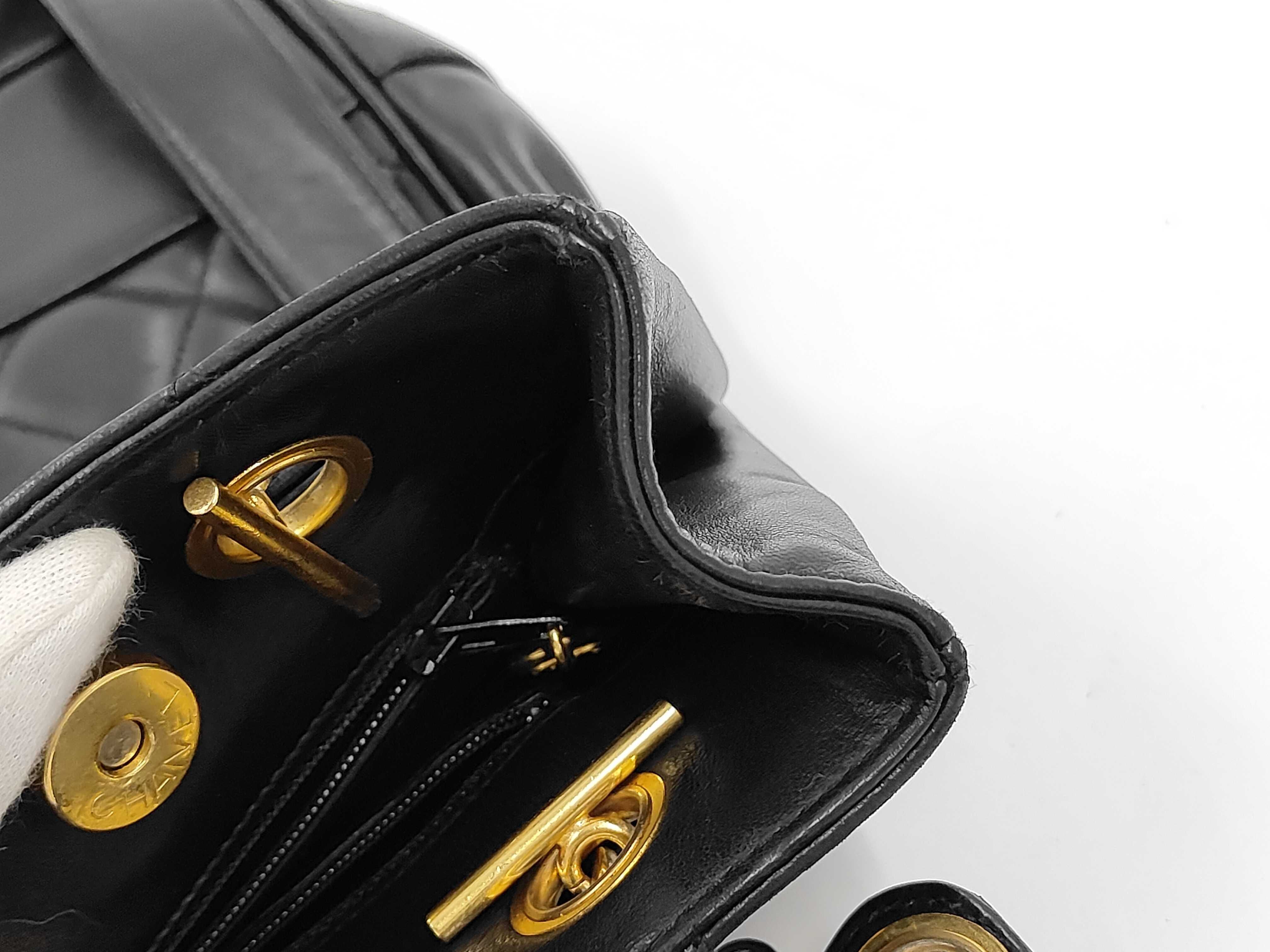 Matelassé Double Chain Black Shoulder Bag — view 10