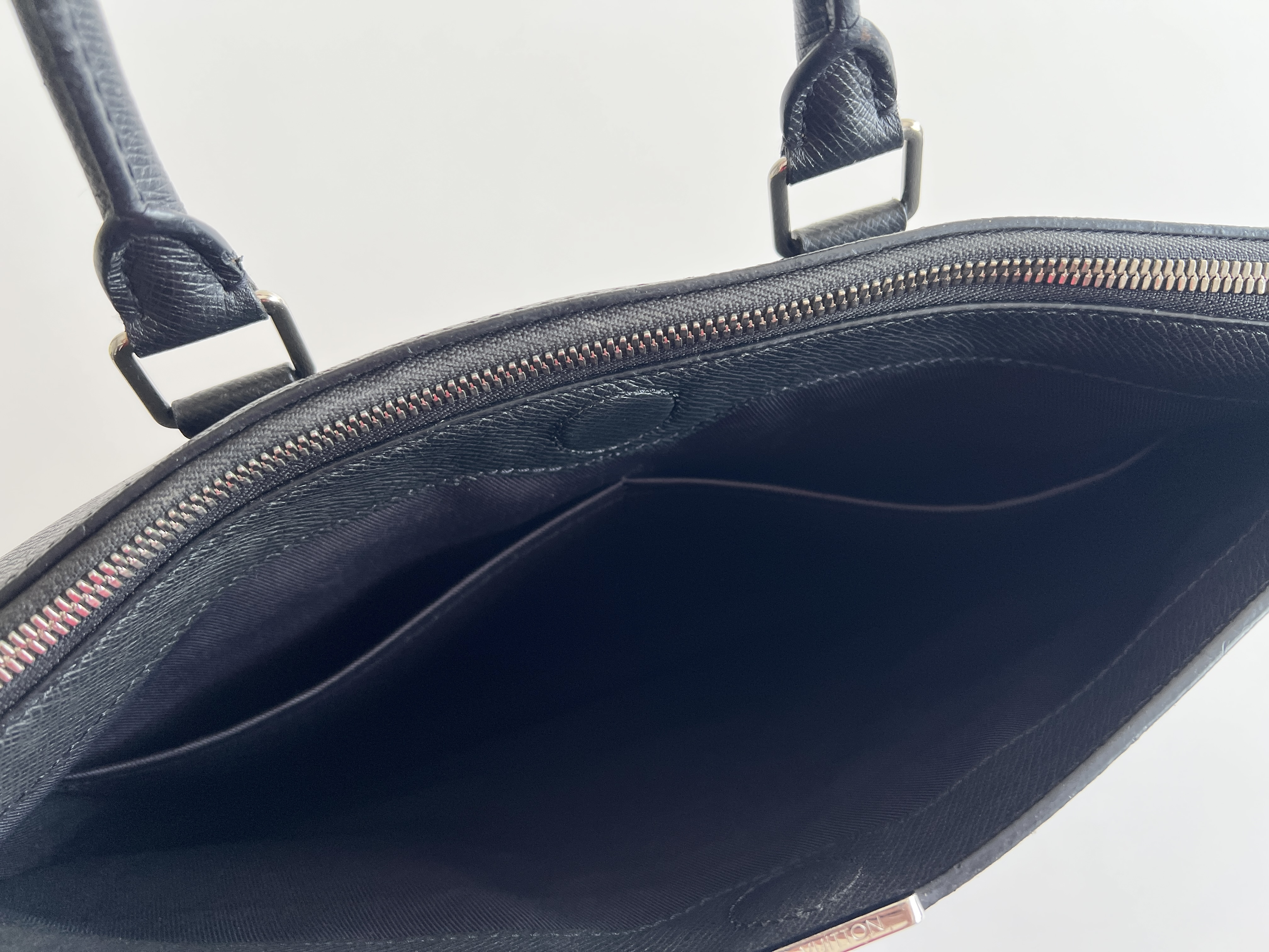 Taiga Anton Briefcase (2-way handbag/shoulder bag/business bag) — view 11