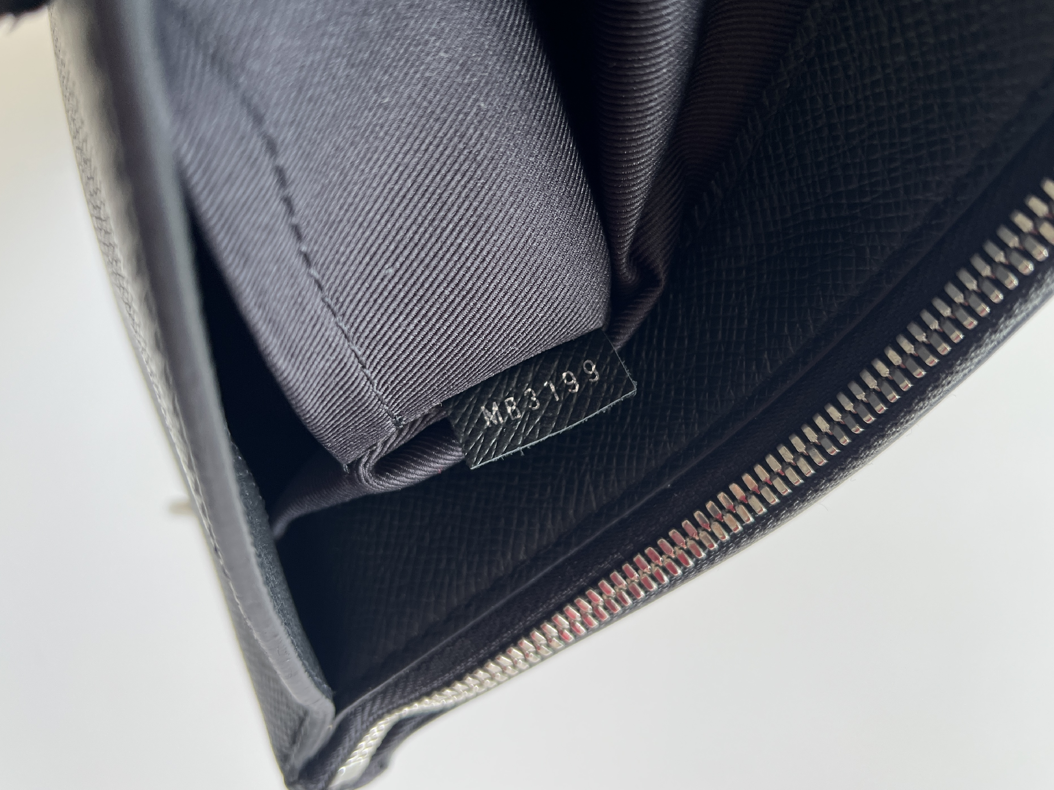 Taiga Anton Briefcase (2-way handbag/shoulder bag/business bag) — view 12