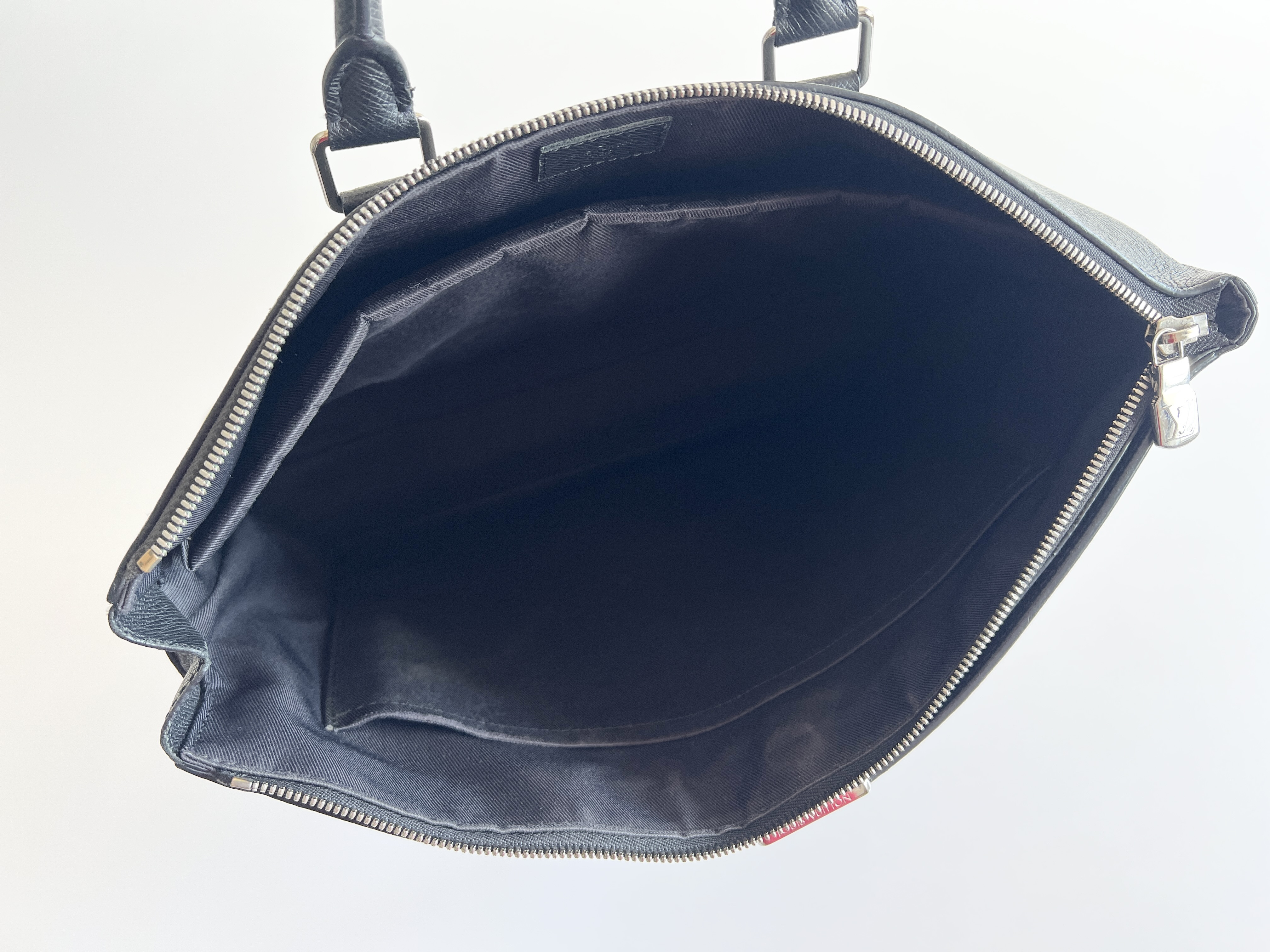 Taiga Anton Briefcase (2-way handbag/shoulder bag/business bag) — view 5