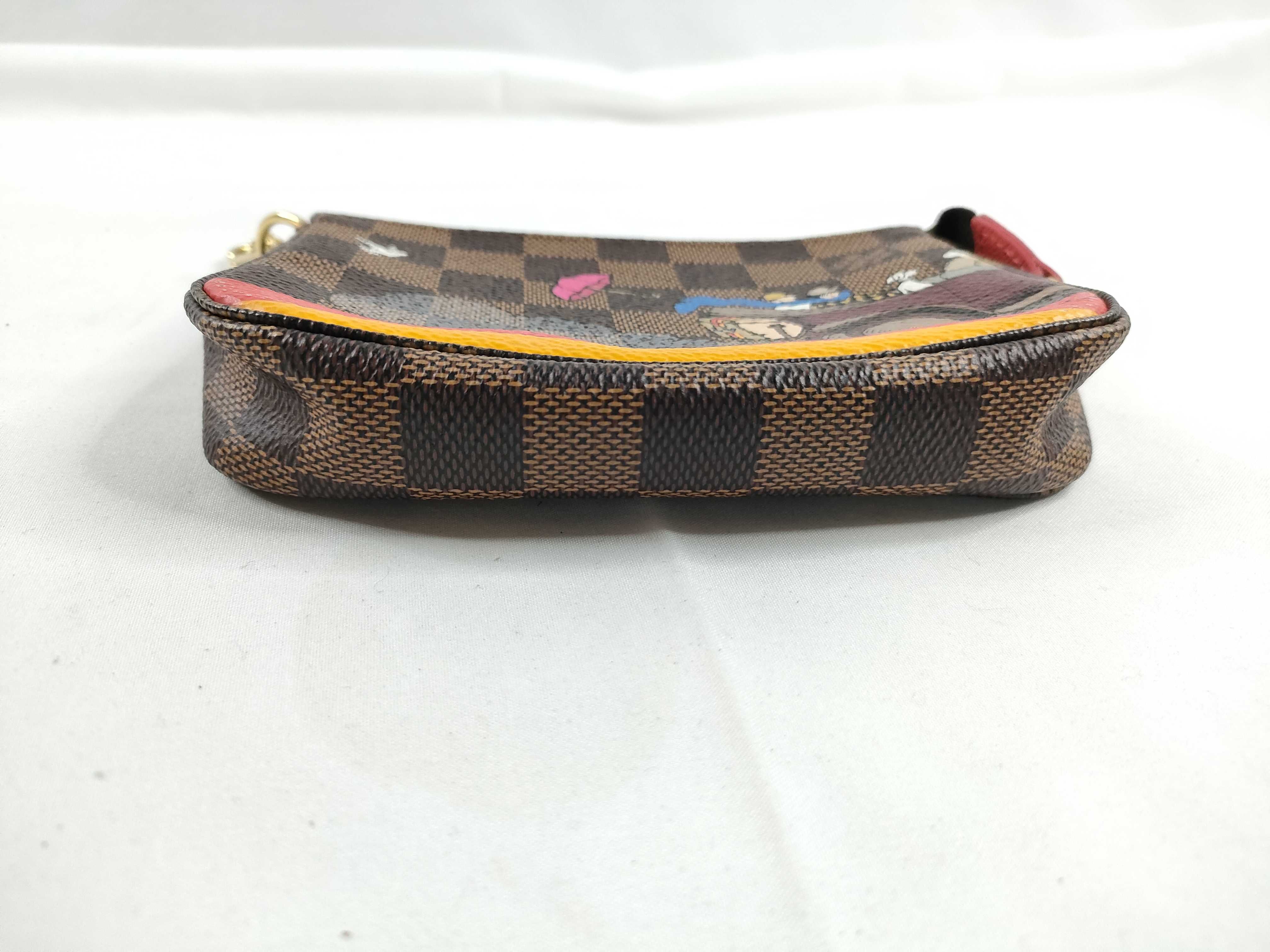 Damier Limited Edition Accessoires Mini Pouch — view 4