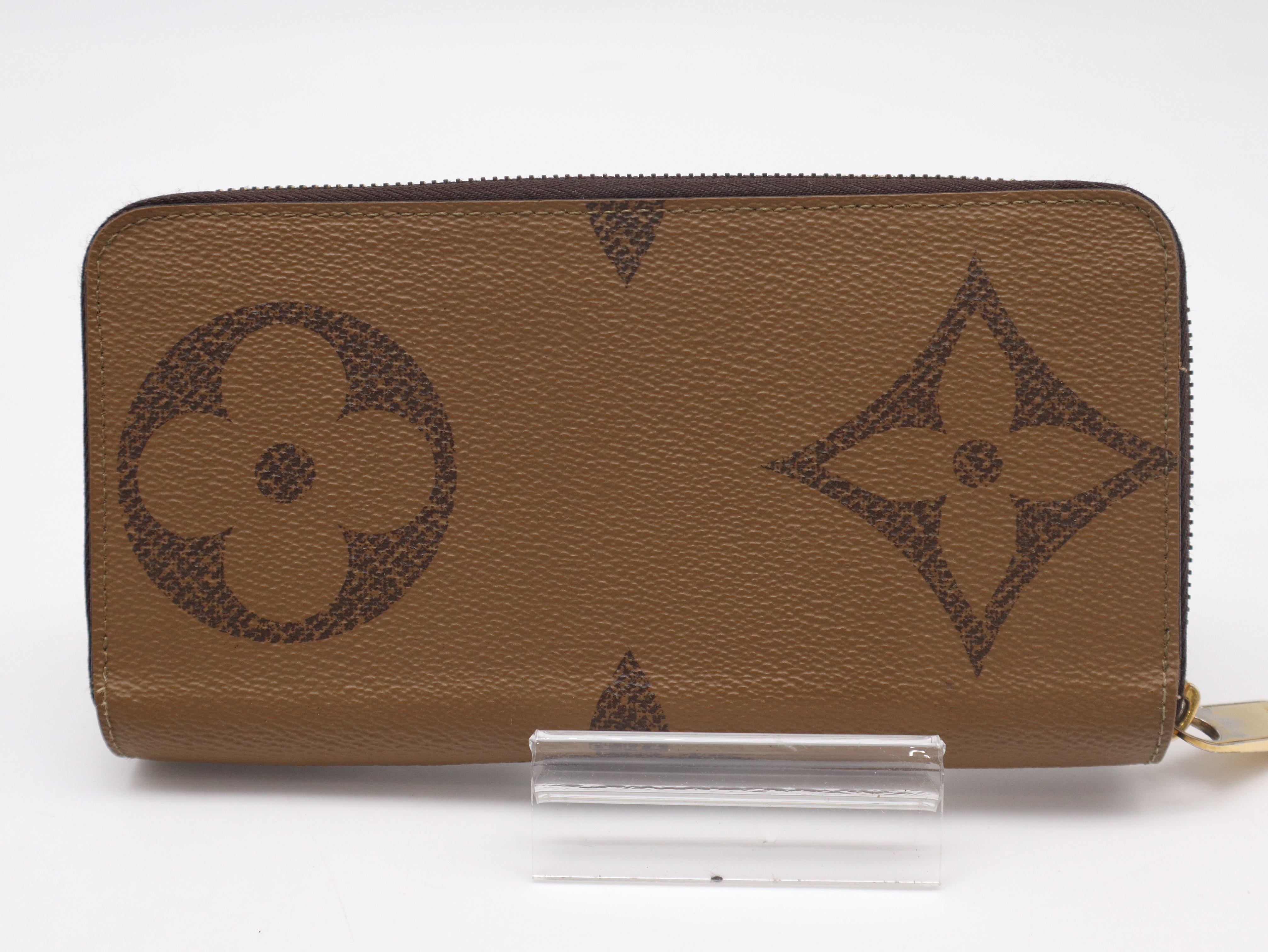 M69353 Monogram Giant Reverse Round Zip Wallet, RFID Verified, with Box and Dust Bag. — view 2