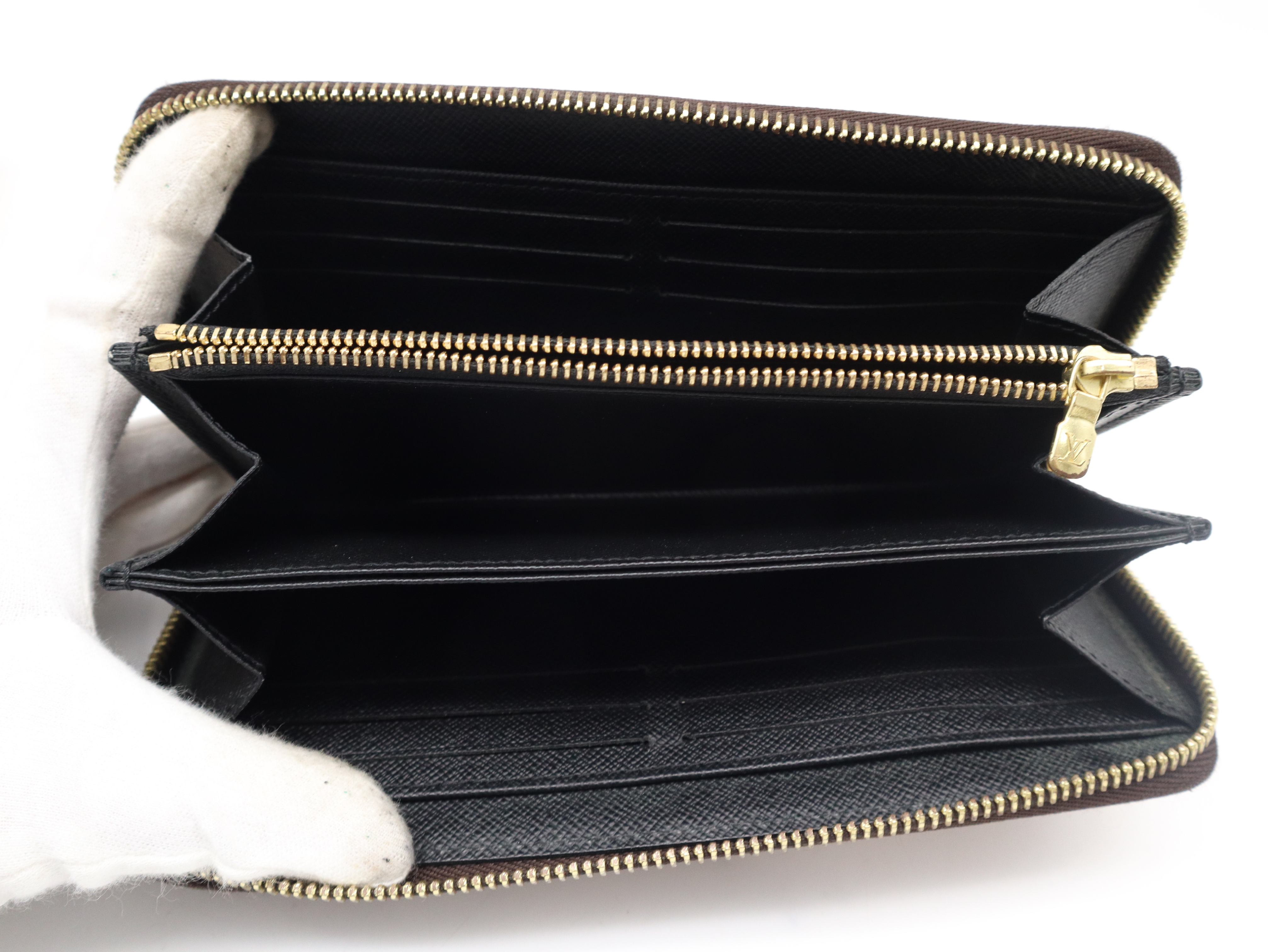 M69353 Monogram Giant Reverse Round Zip Wallet, RFID Verified, with Box and Dust Bag. — view 8