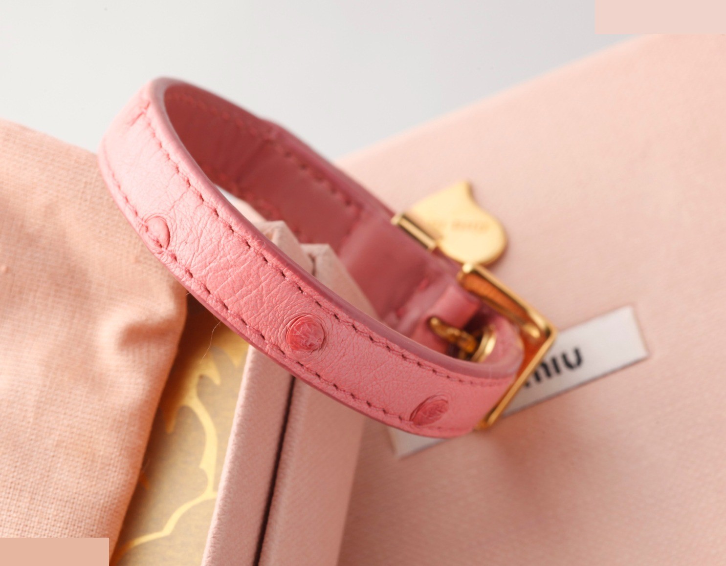 Ostrich leather bracelet/bangle (leather and fabric), wrist circumference approximately 17.5 cm — view 2