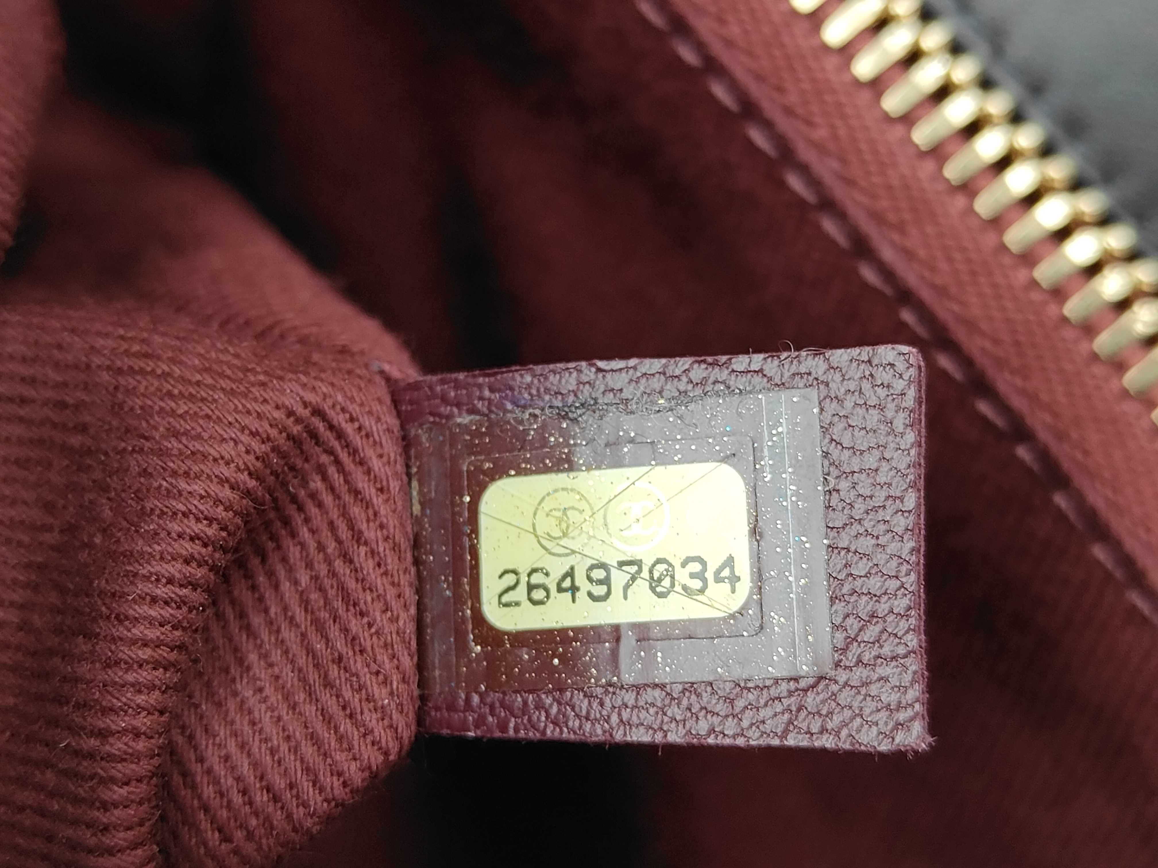 V-stitch 2-way handbag — view 13
