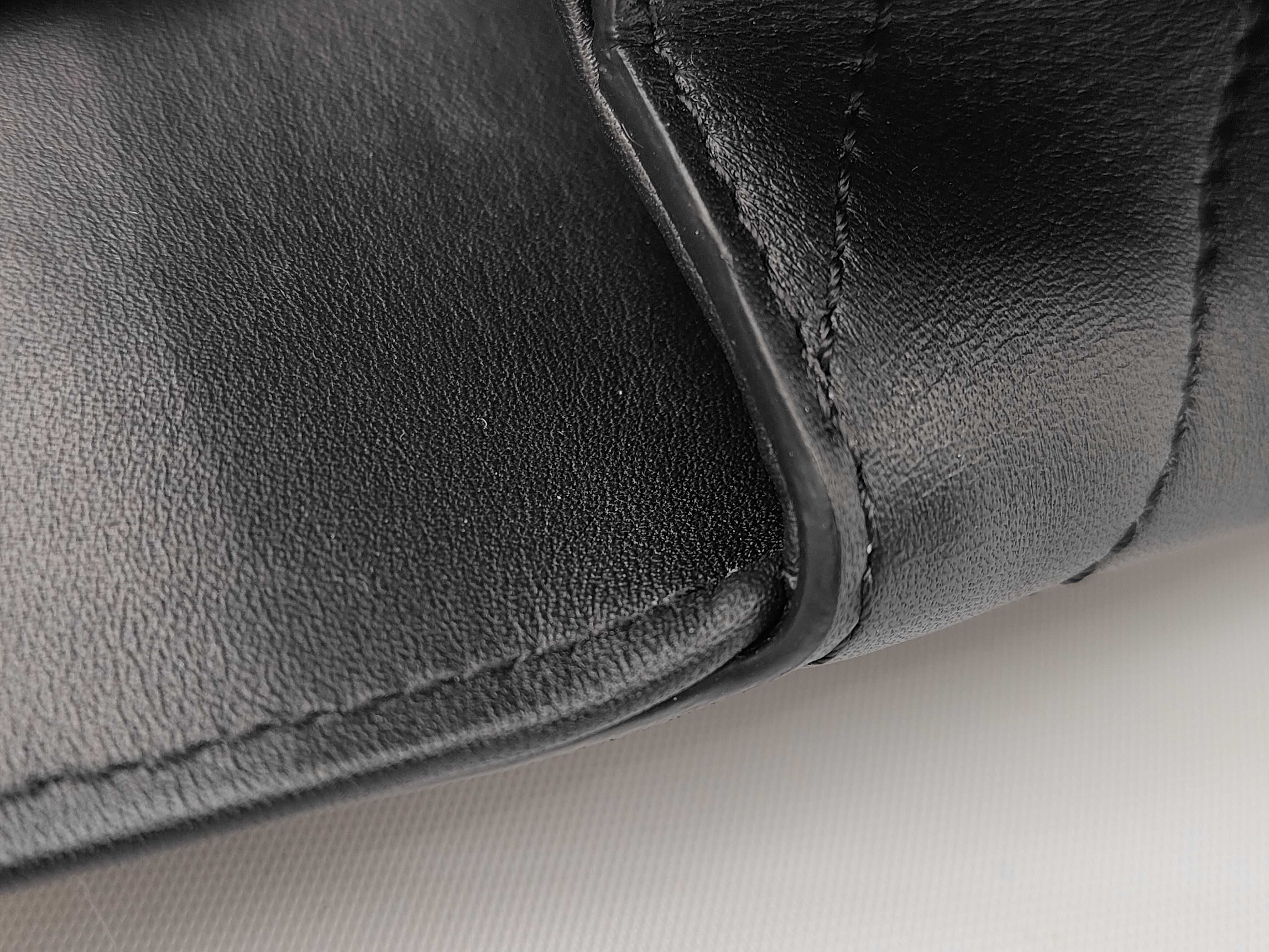 V-stitch 2-way handbag — view 9