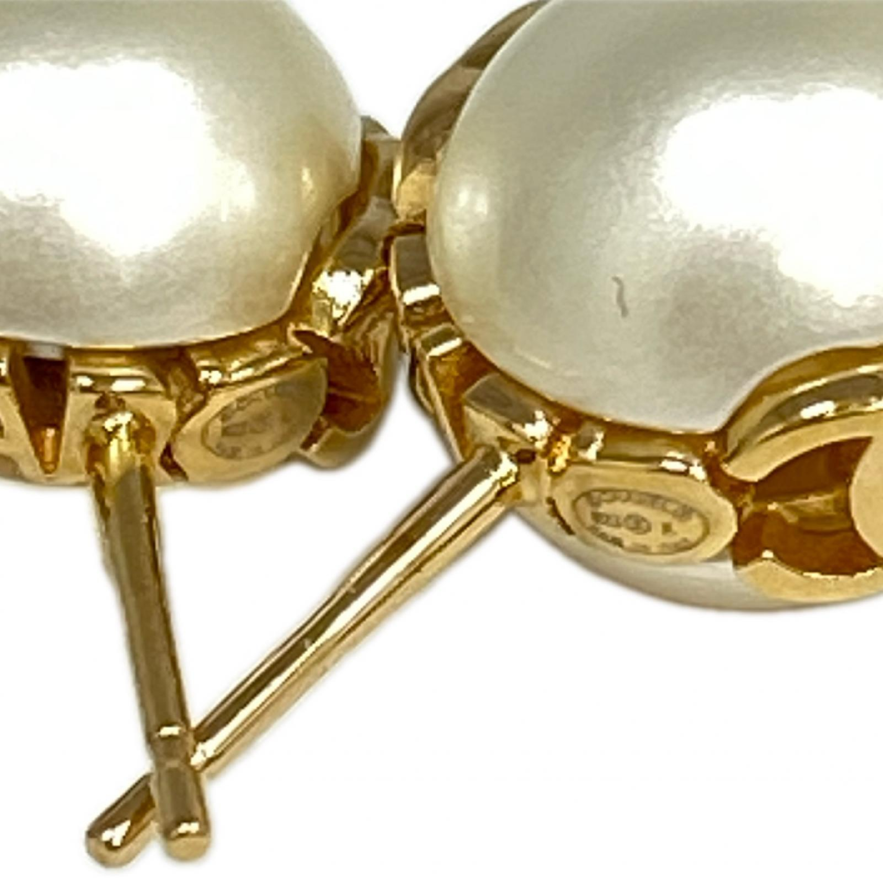Gold-colored metal faux pearl B23K fashion earrings/piercings — view 10