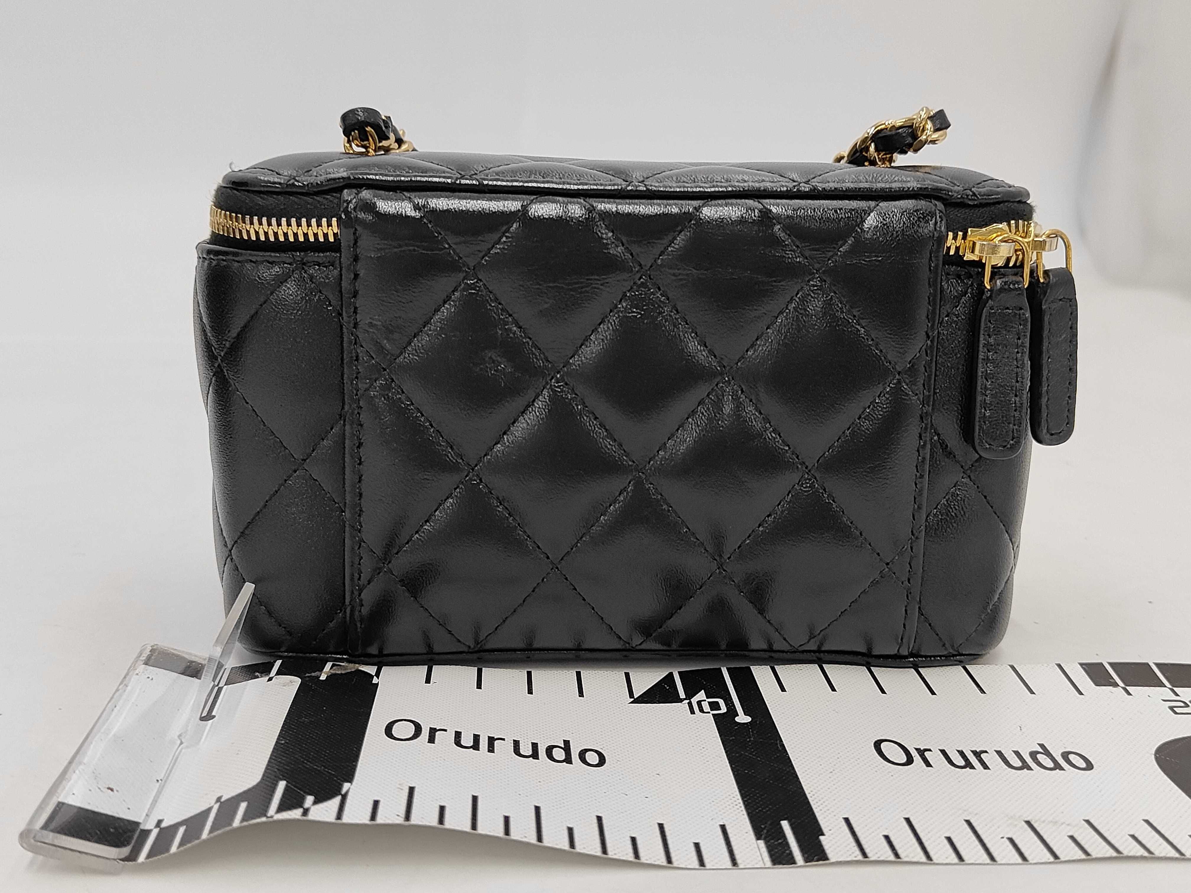 Matelassé Pearl Chain Shoulder Wallet, Lambskin, Black, Gold Hardware, Shoulder Bag — view 2