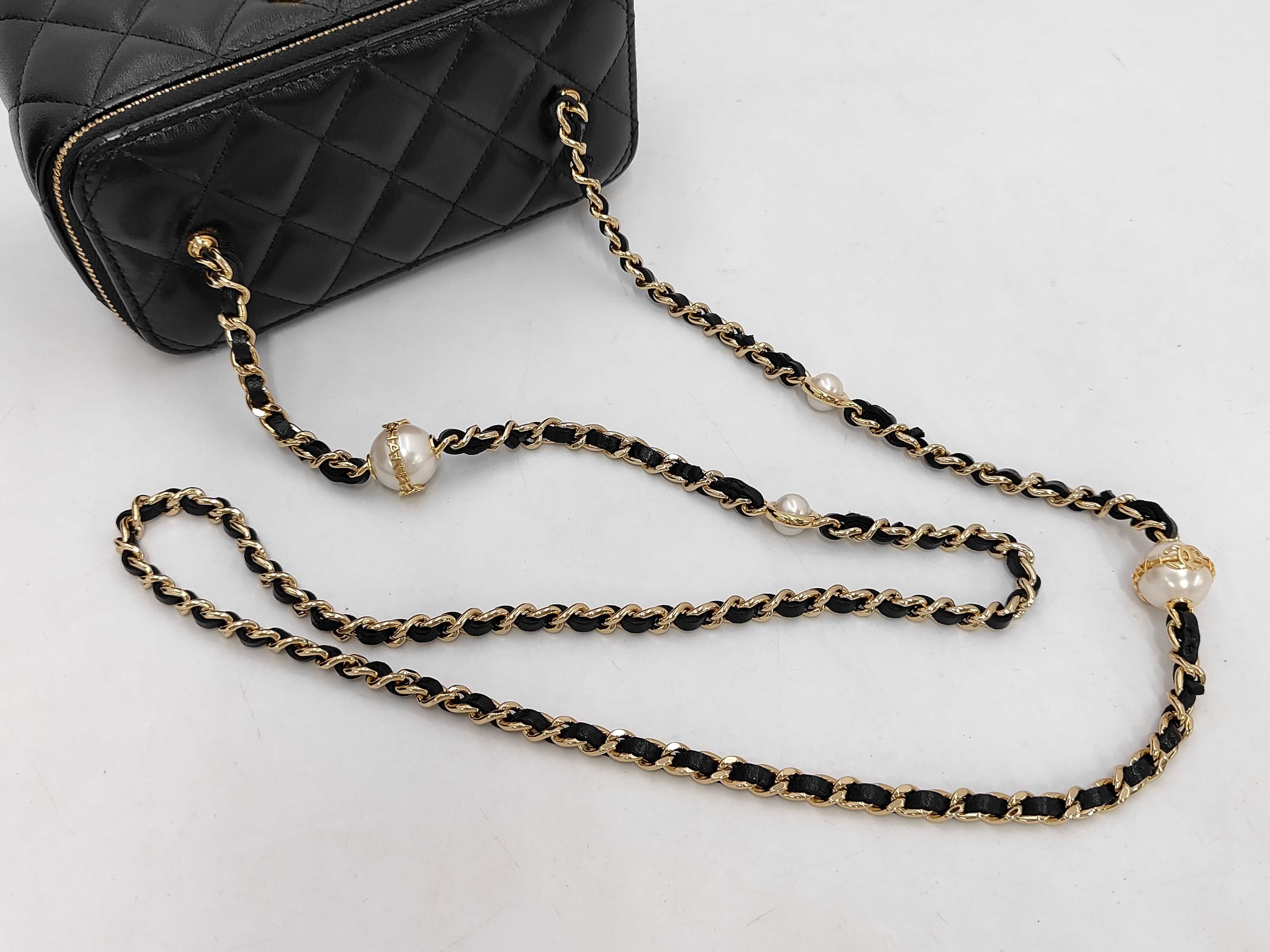 Matelassé Pearl Chain Shoulder Wallet, Lambskin, Black, Gold Hardware, Shoulder Bag — view 5