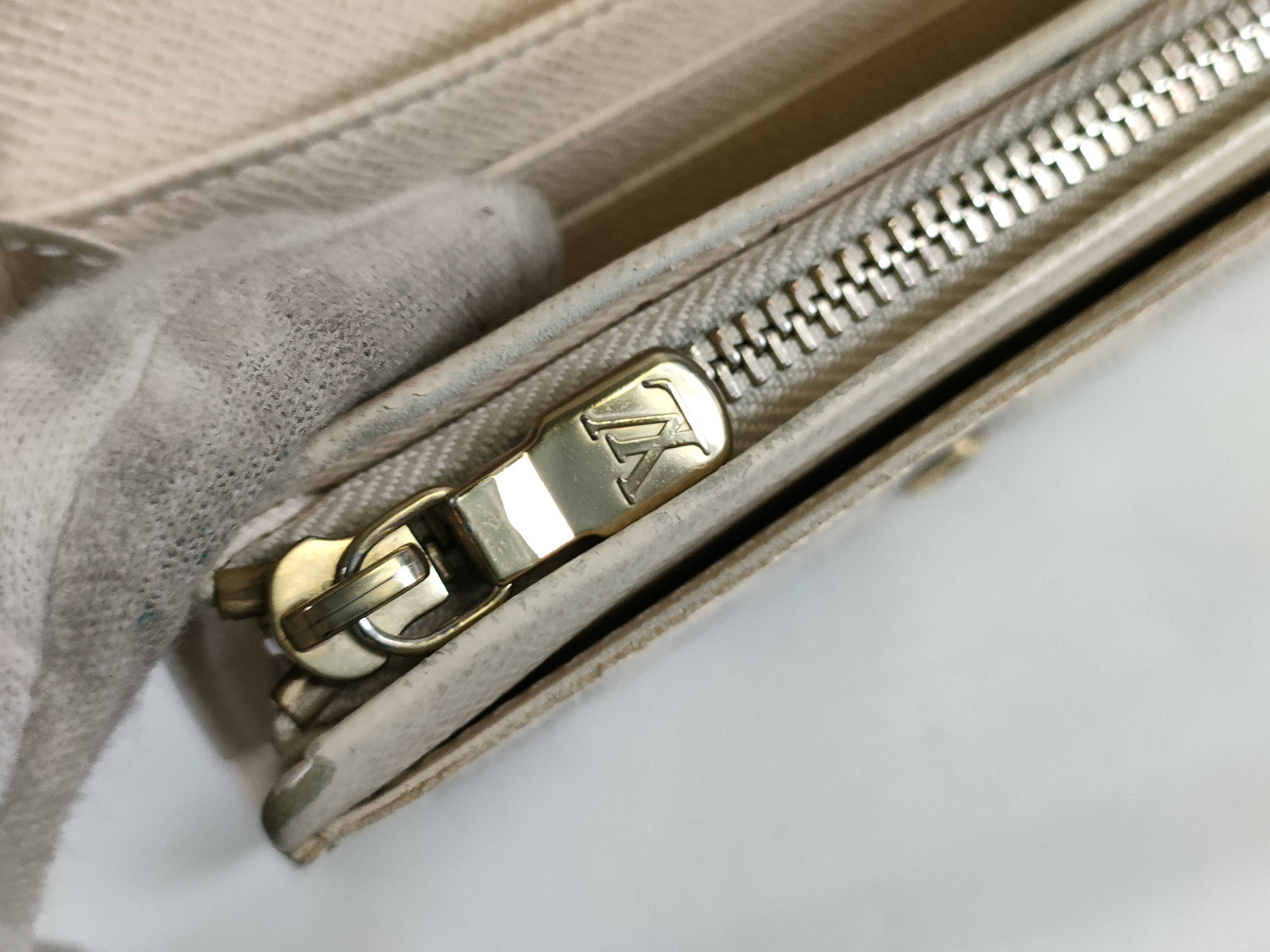 Damier Azur Portefeuille Trésor Wallet — view 12