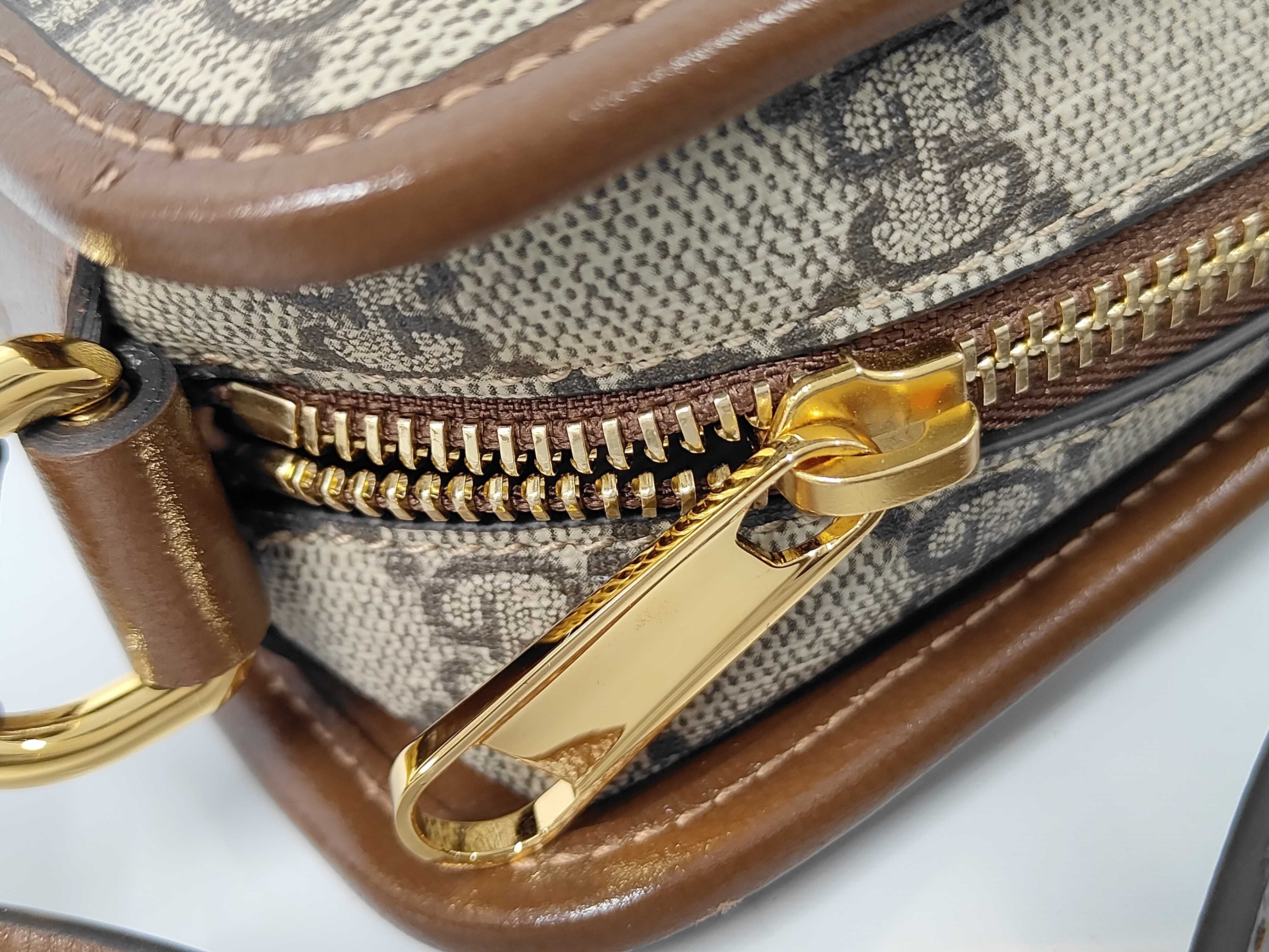 GG Supreme Camera Bag Shoulder Bag — view 8