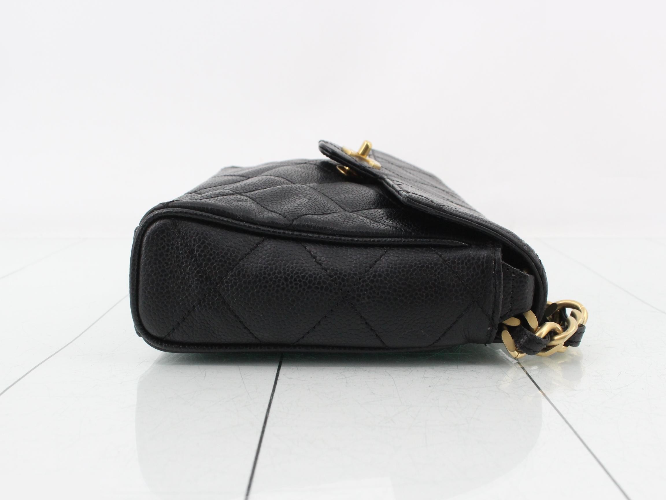 Matelassé (bag) - Shoulder bag — view 3