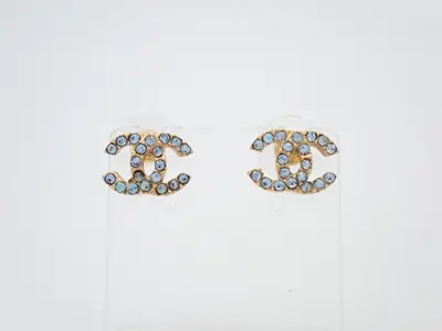 earrings, model 01P, blue stone, Coco Mark design, gold, 1.5cm wide.