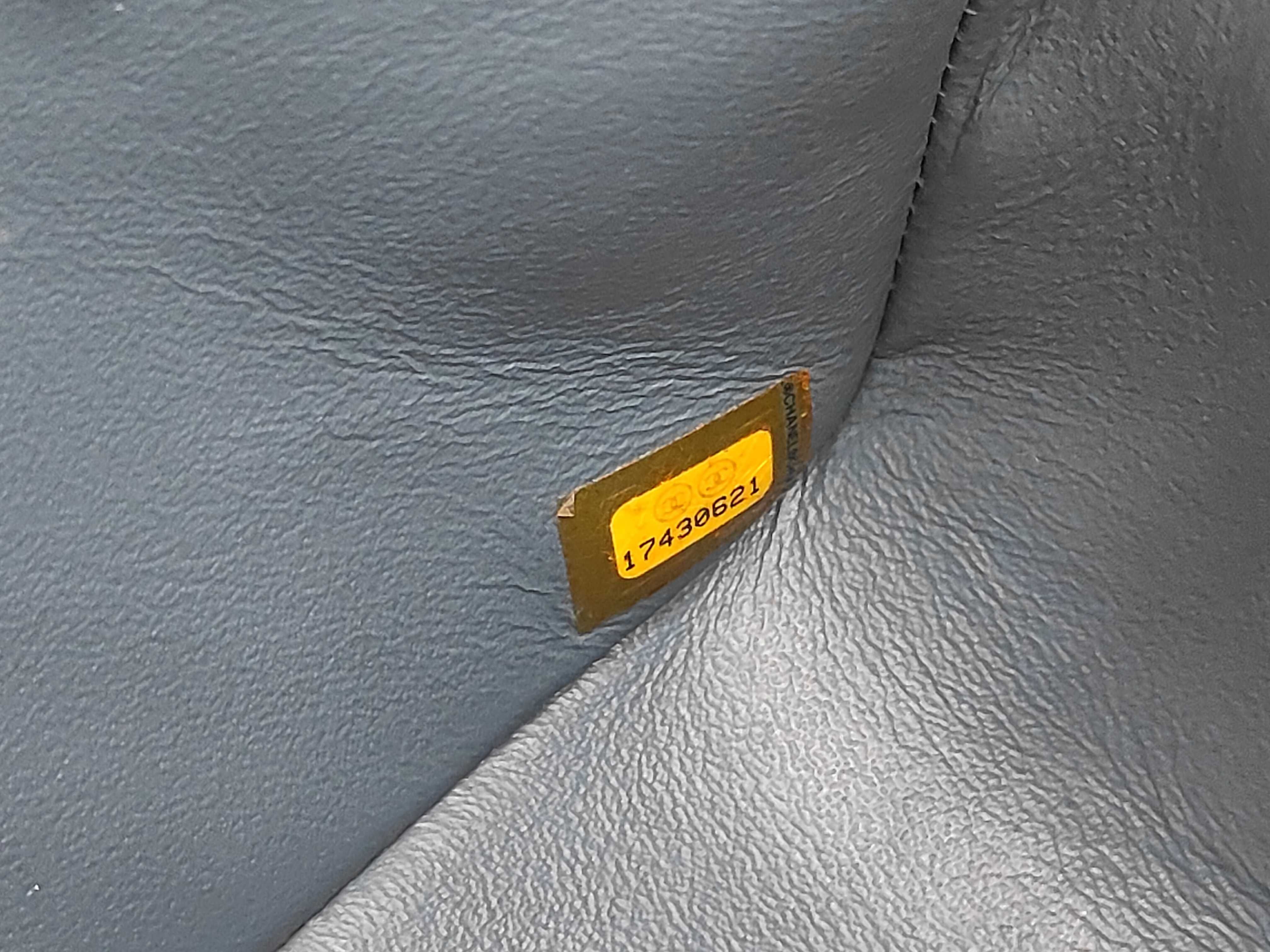 shoulder bag — view 11