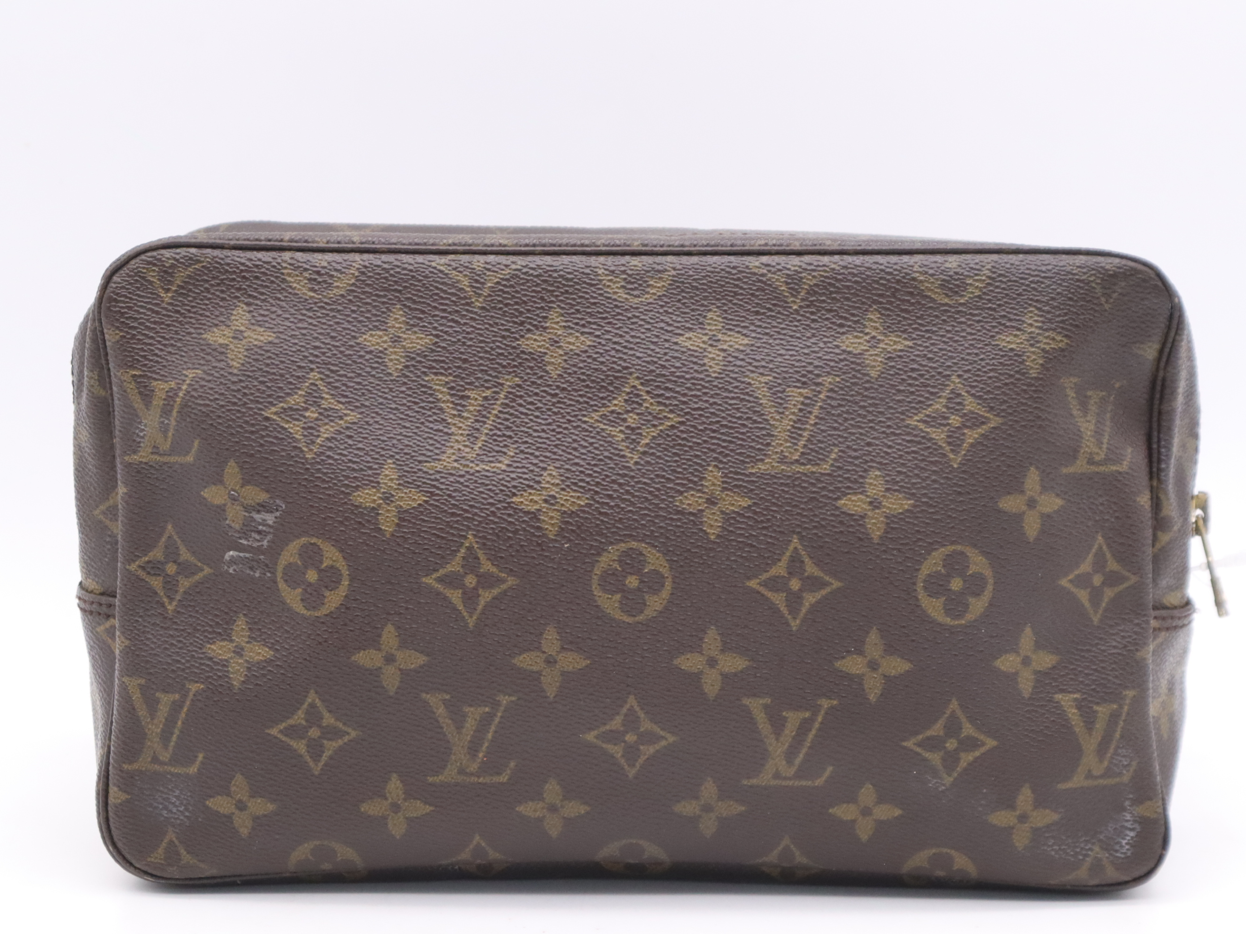 M47522 Monogram Trousse Toilette 28 Pouch — view 2