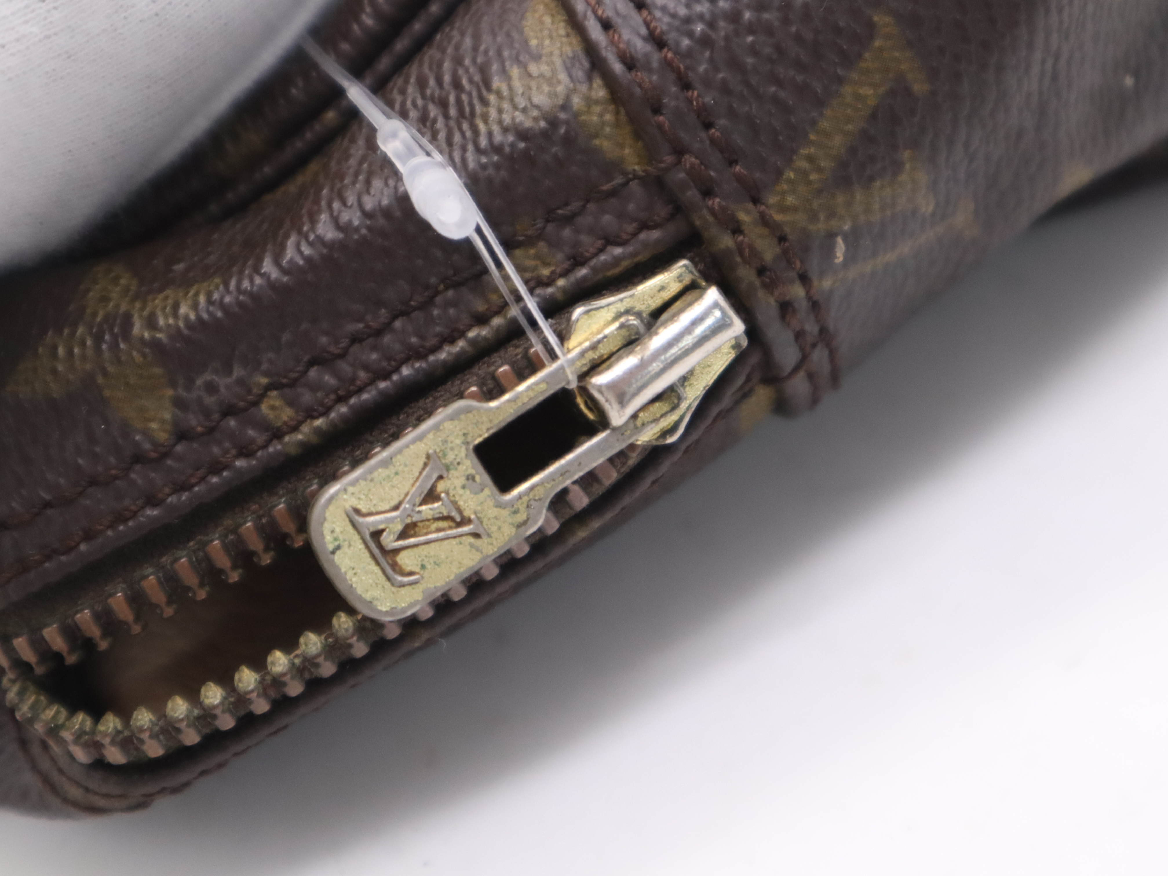 M47522 Monogram Trousse Toilette 28 Pouch — view 10