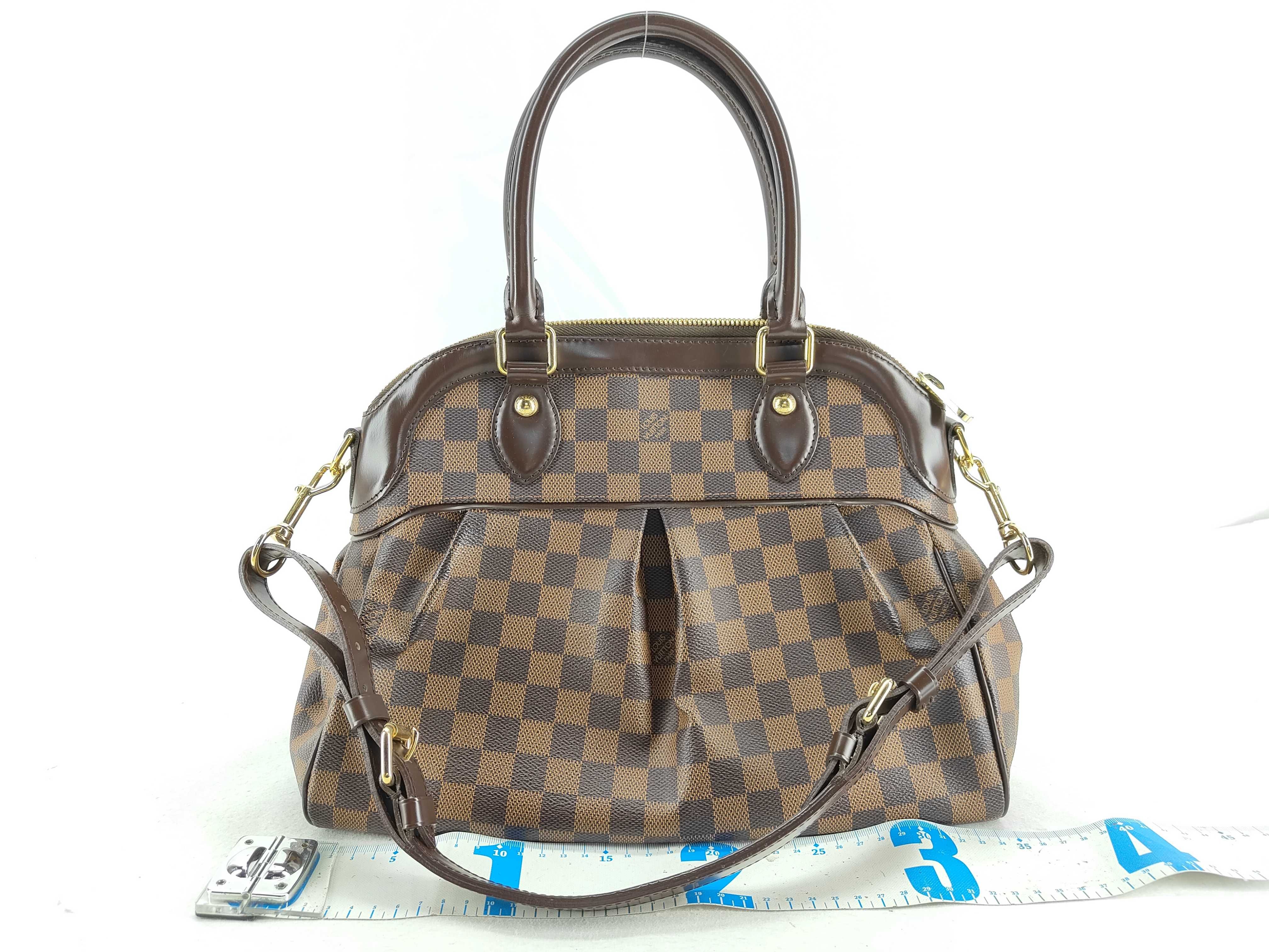 Damier Louis Vuitton Trevi Handbag — view 2